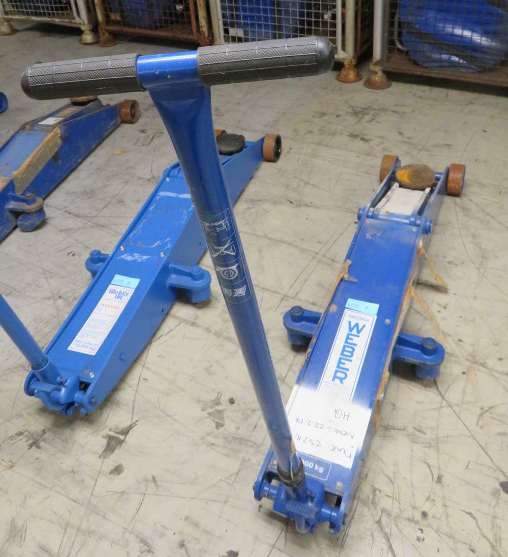 Weber 10 Tonne Vehicle Trolley Jack Complete With Handle - WDK100LQ - Working Condition - Image 2 of 7
