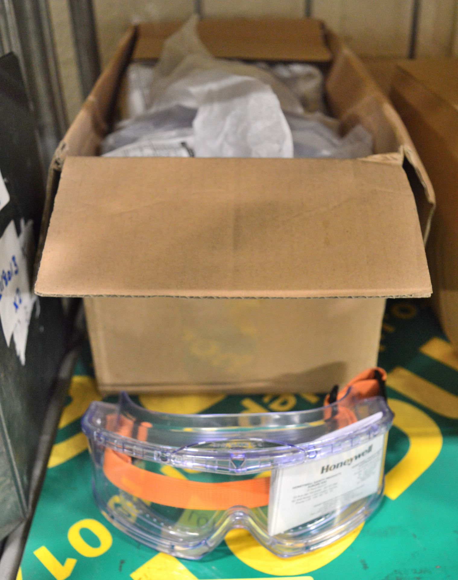 Box of 10x V-Maxx Protective Goggles.