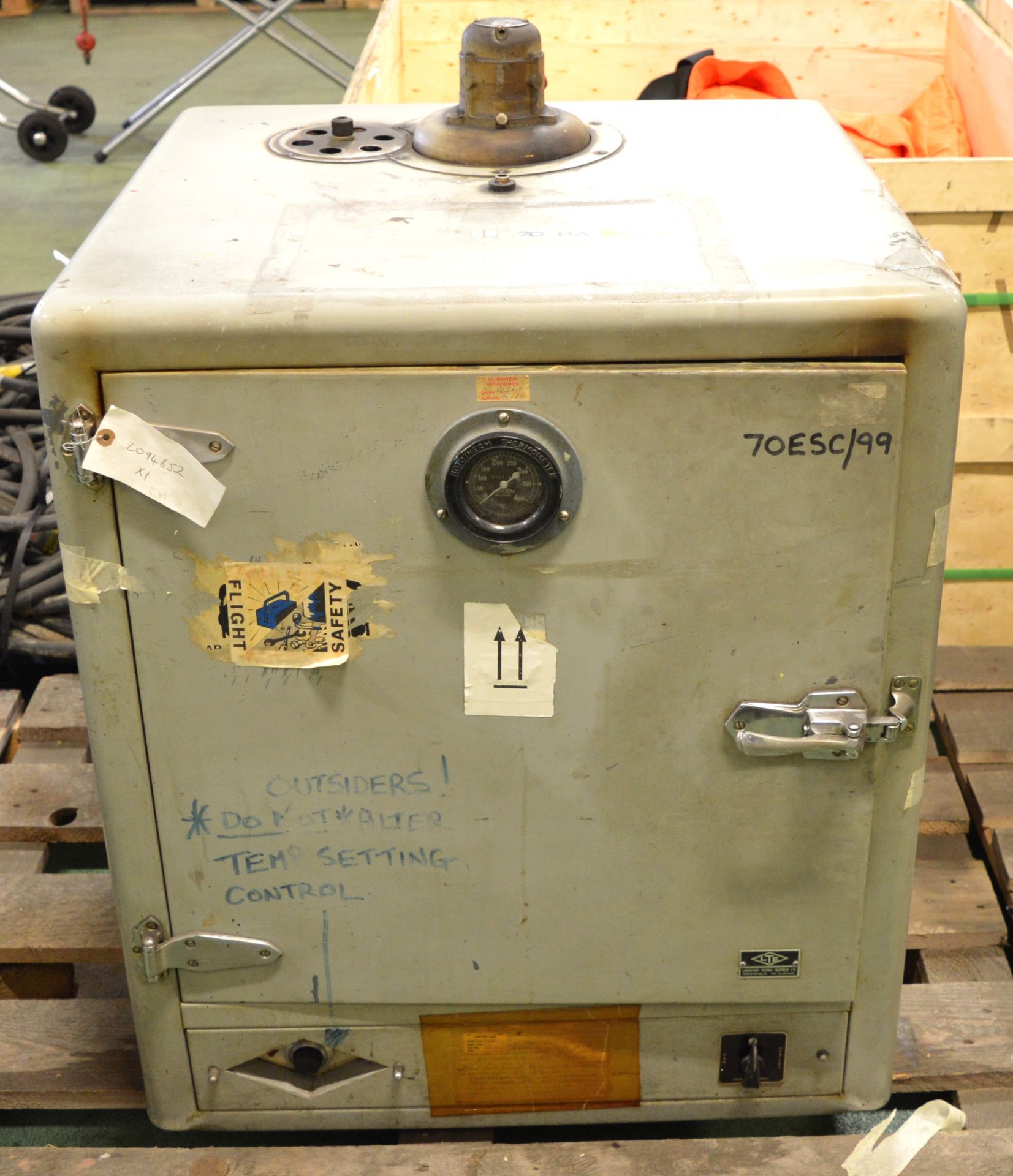 Laboratory Thermal Equipment Oven - 400C.