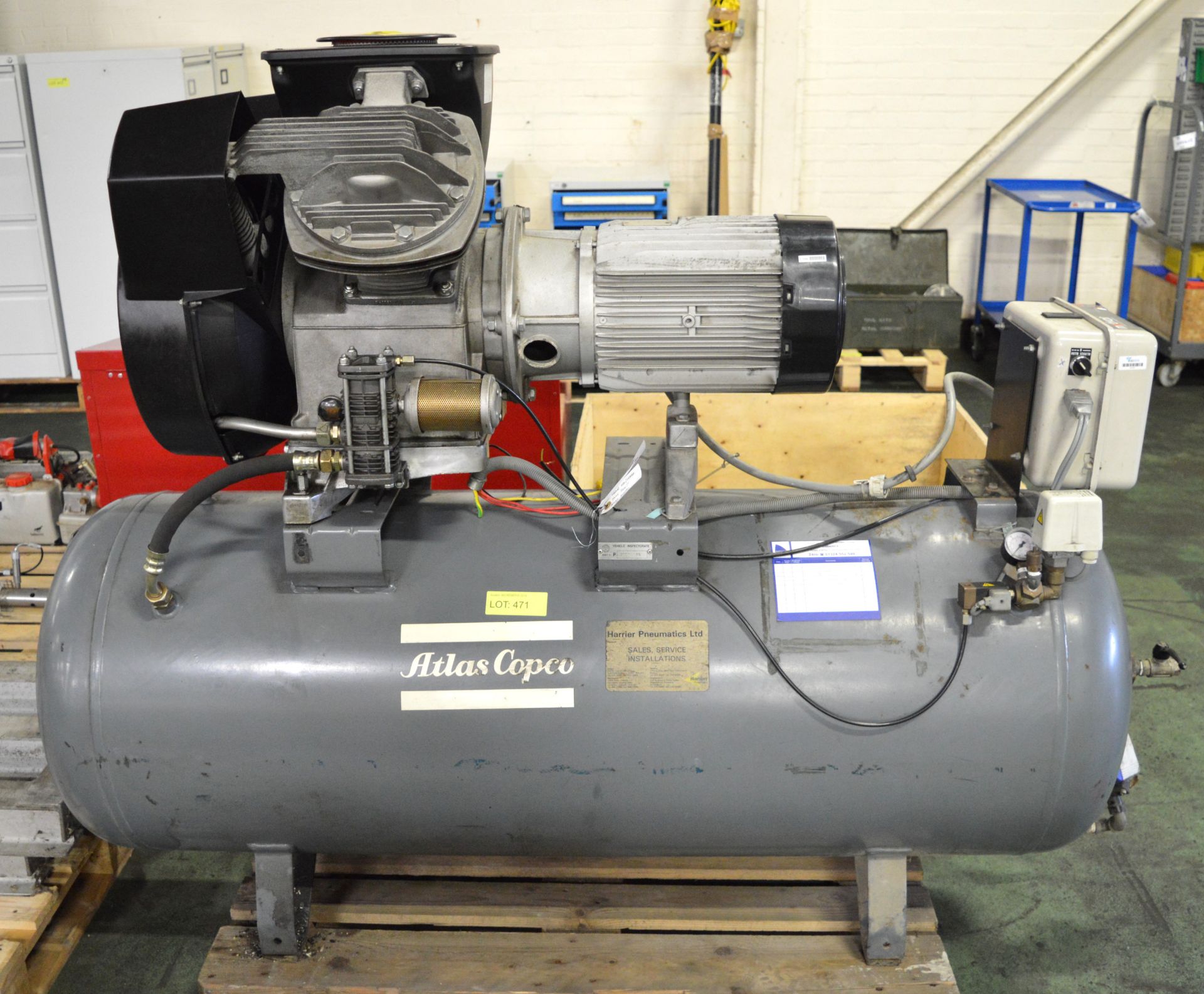 Atlas Copco LE9UV Air Compressor / Receiver.