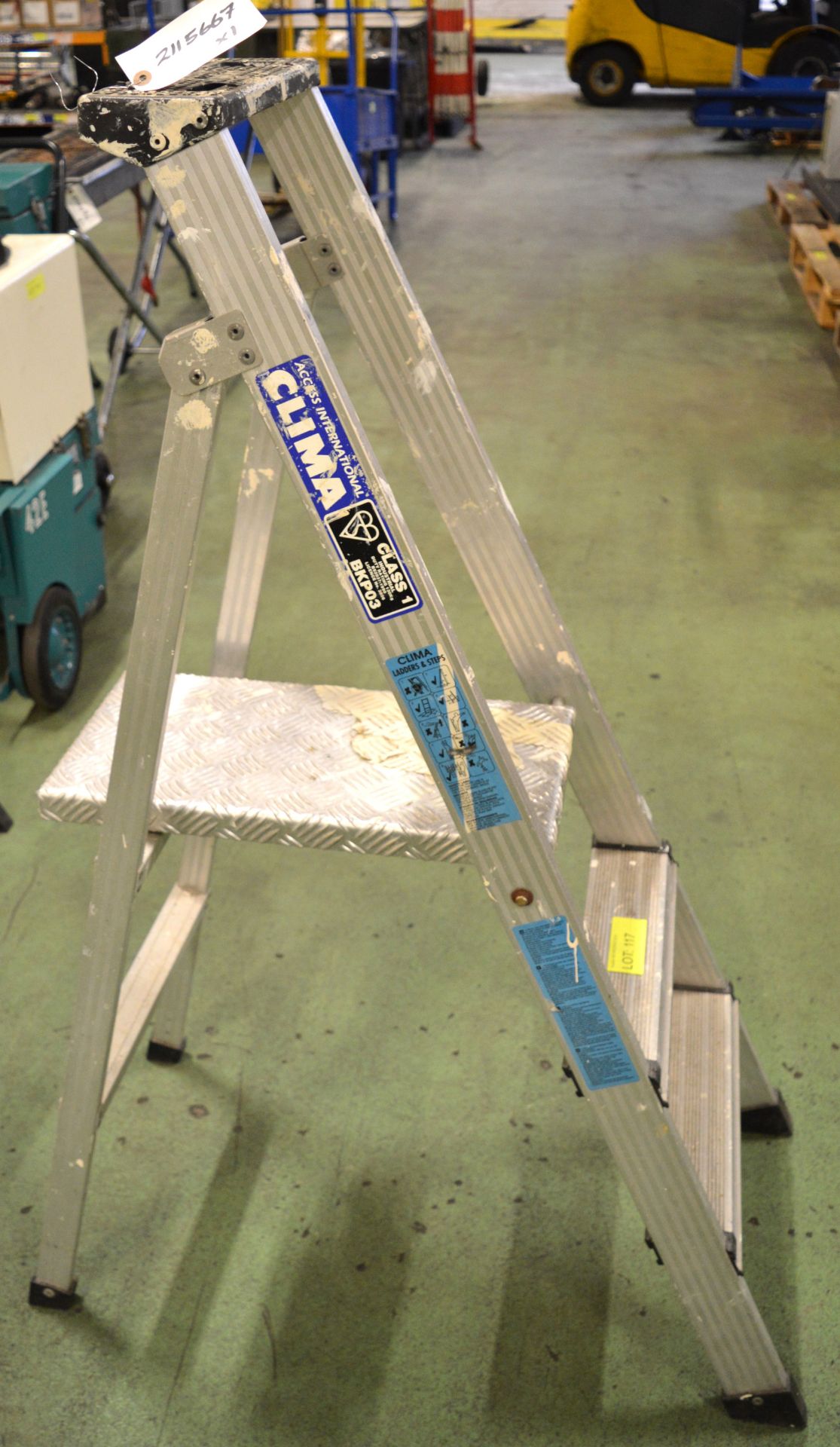 Aluminium 3 Tread Stepladder.