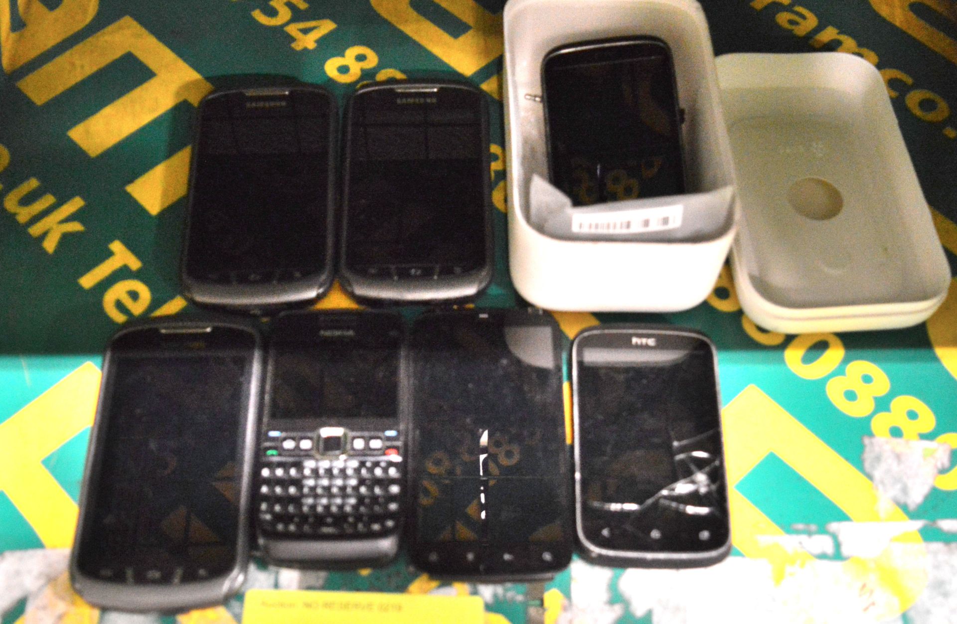 7x Mobile Phones - Some in need of repair.