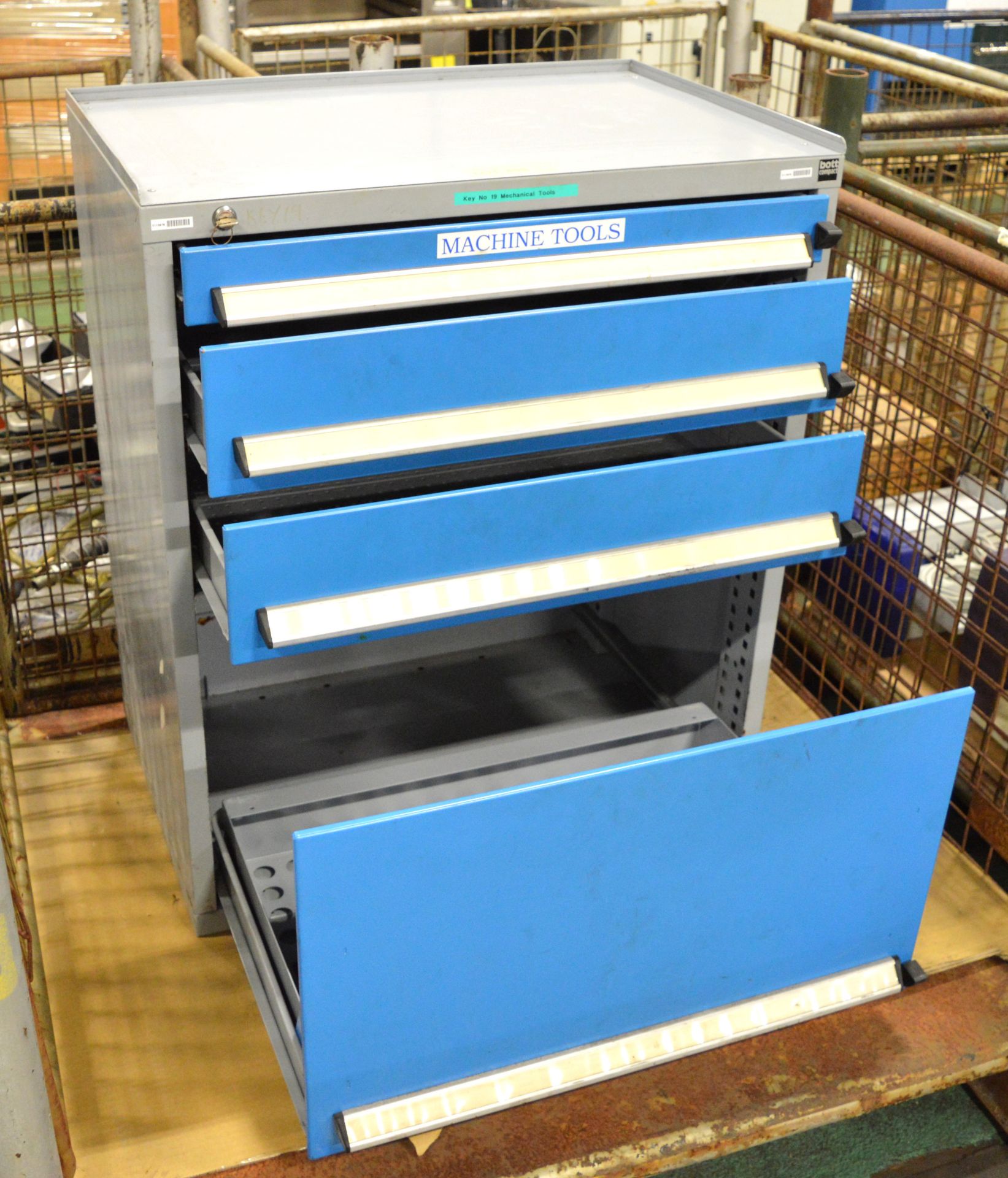 4 Drawer Tool Cabinet W750 x D530 x H890mm.