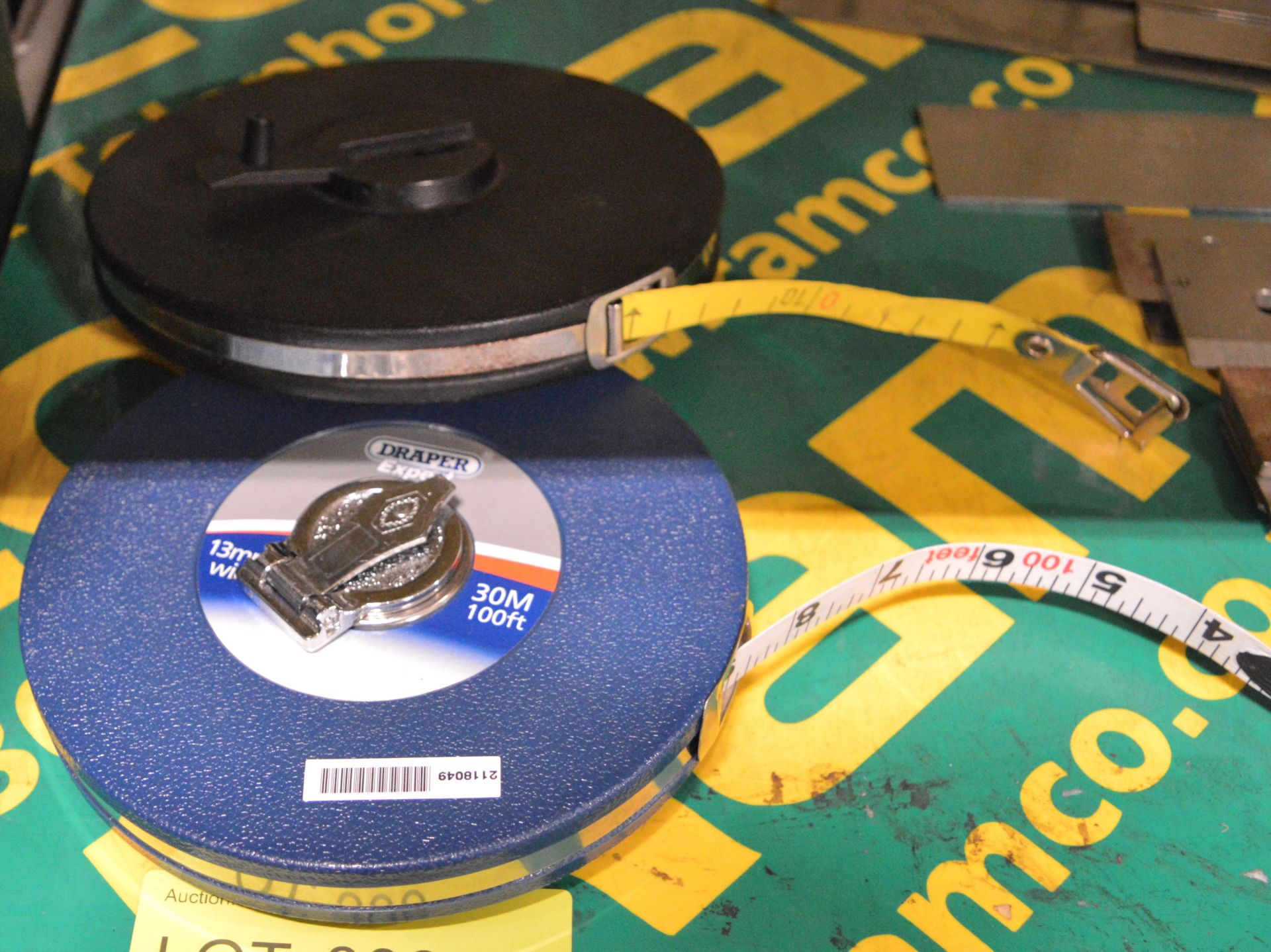 2x 30m Tape Measure.