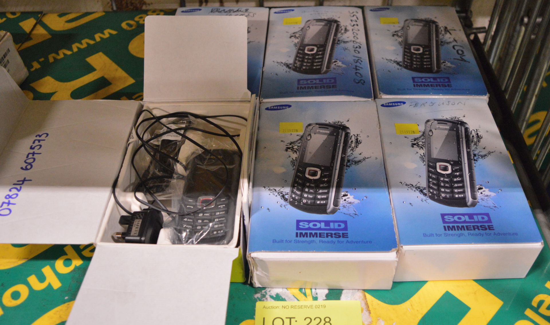 6x Samsung GT-B2710 Mobile Phone.