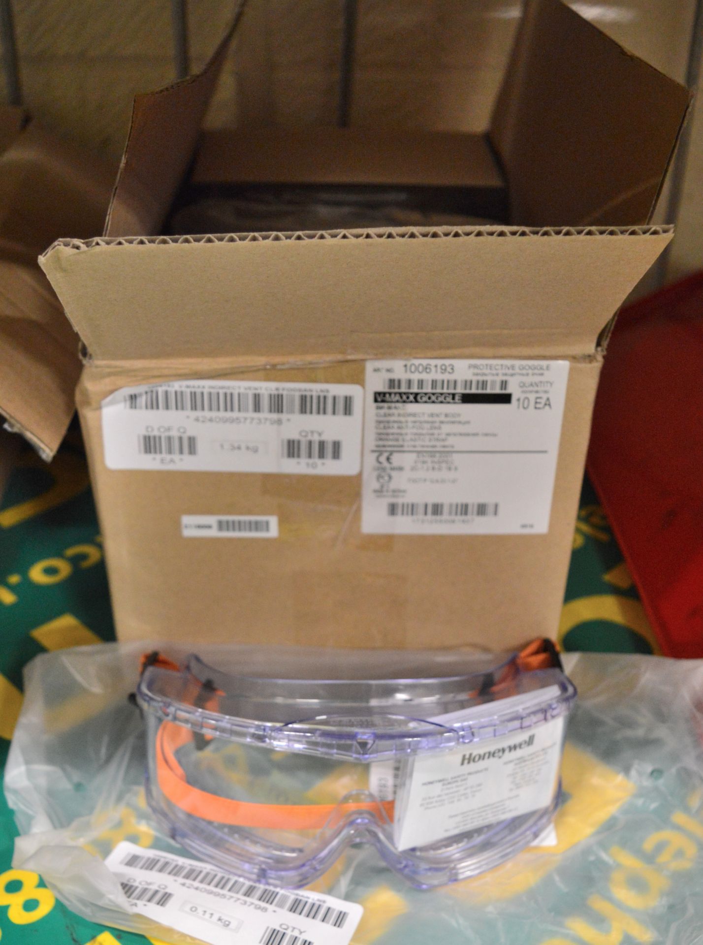 Box of 10x V-Maxx Protective Goggles.