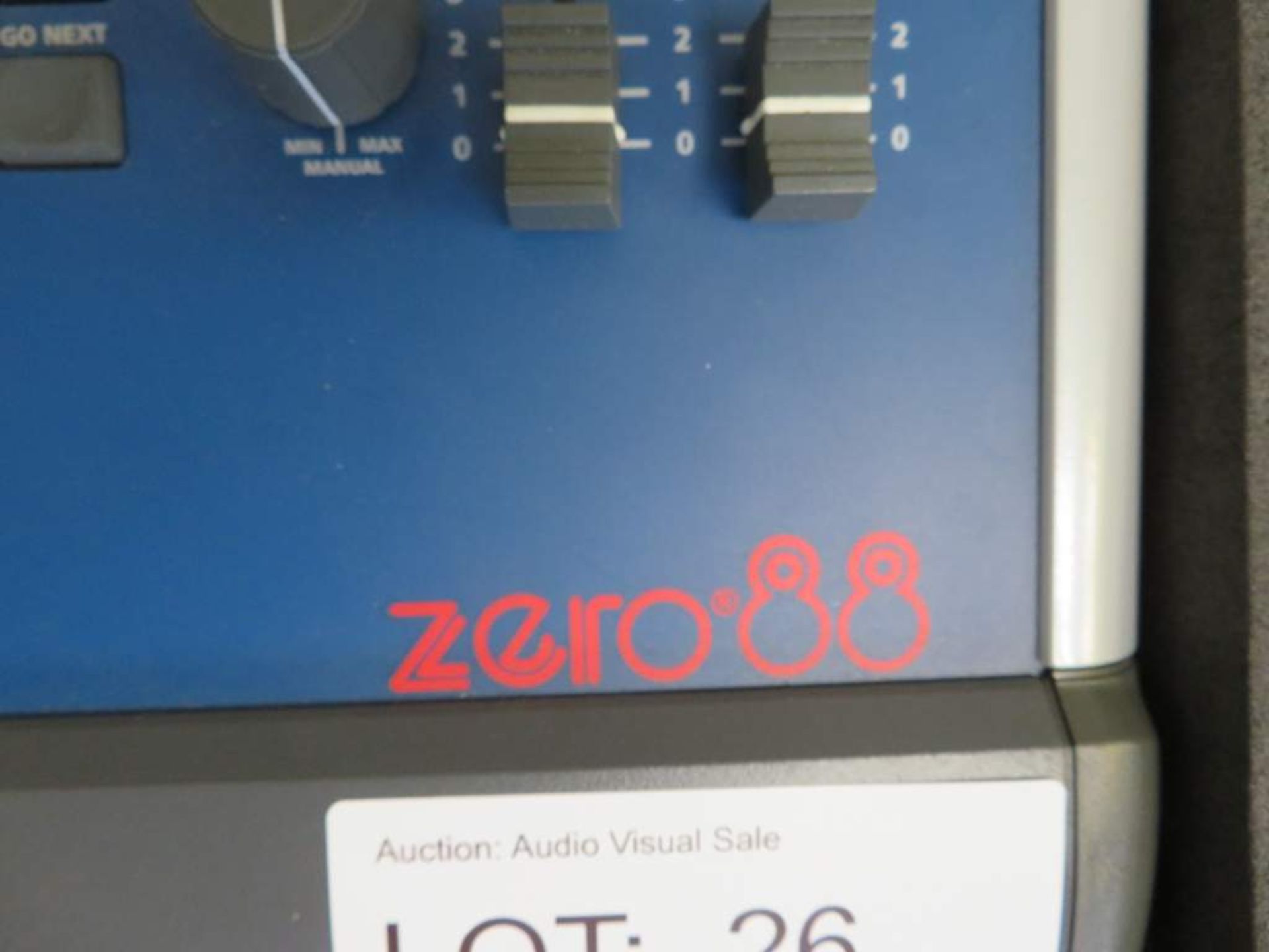 Zero88 Alcora 24/48 Lighting Desk - Image 4 of 7