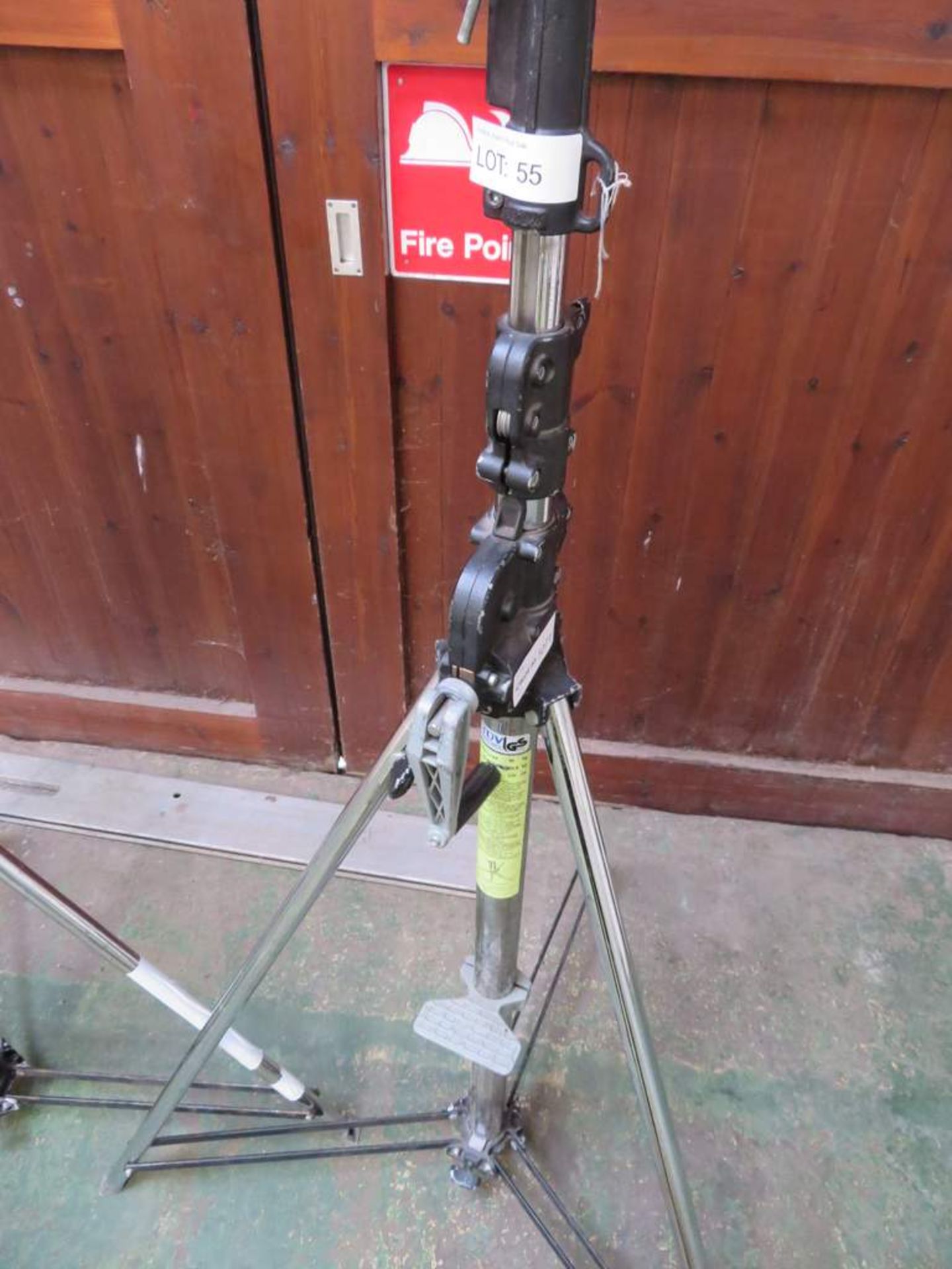 2x Manfrotto 087 wind up stands - Image 4 of 7