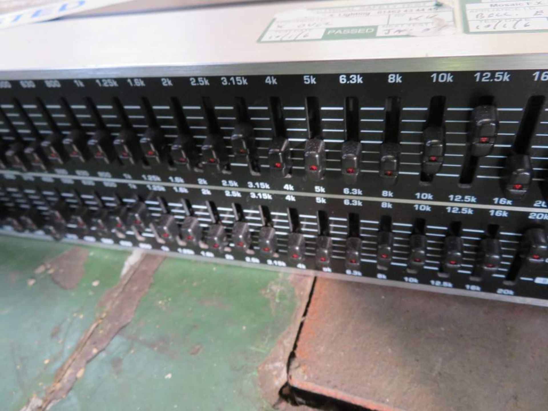 2x 19” Graphic EQ units - Image 8 of 9