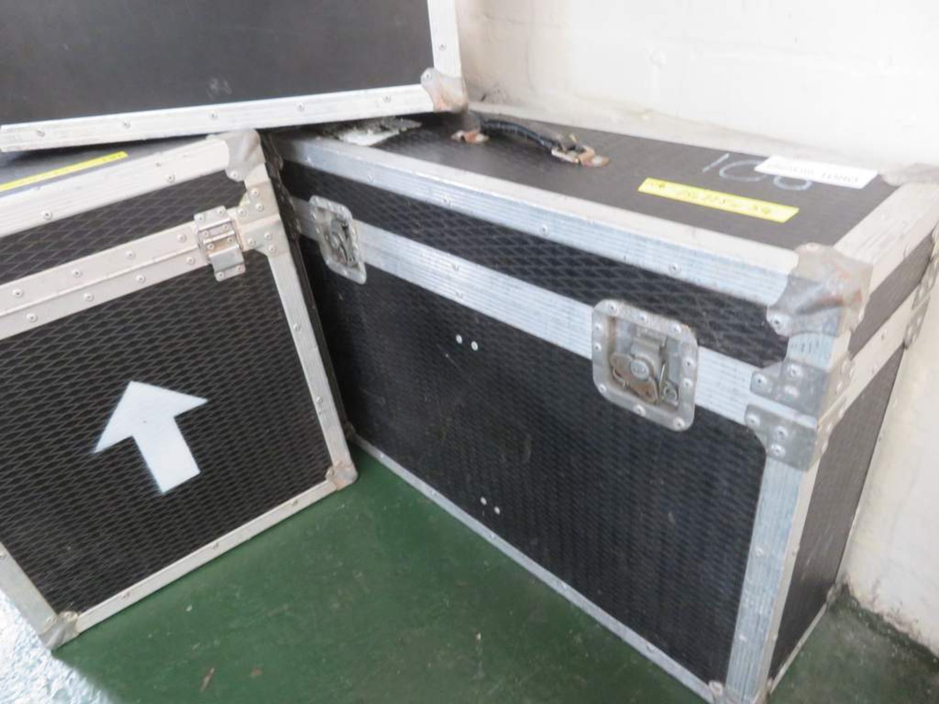 3x Trunk cases. Dimensions: 47x47x56cm, 58x29.5x57, 75x22.5x54cm - Image 4 of 4