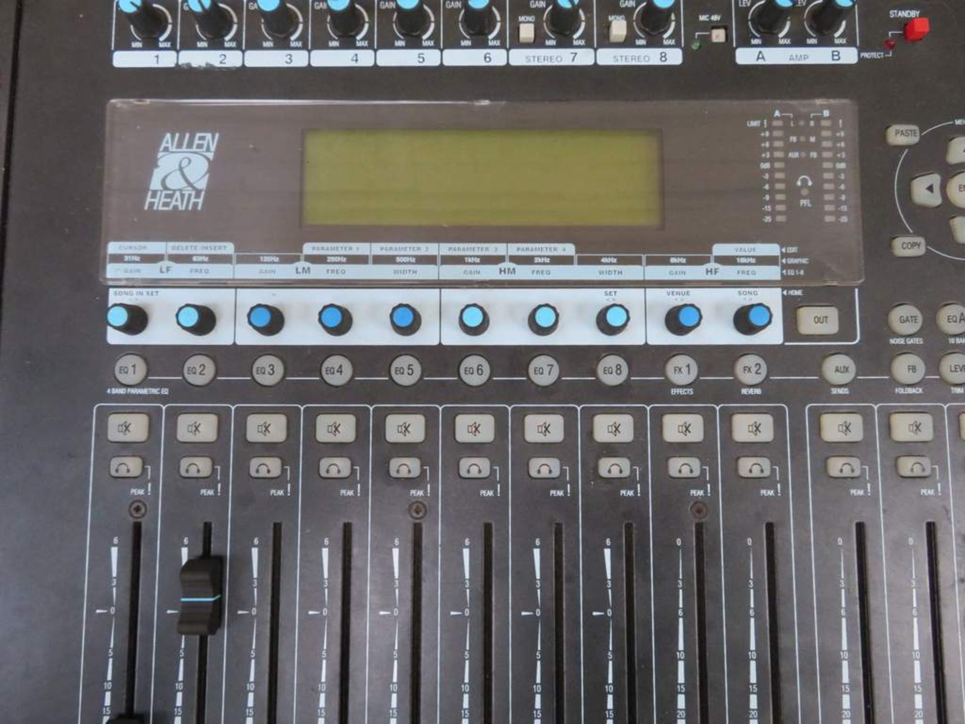 Allen & Heath Ikon digital sound desk with built in amplifier - Image 5 of 7