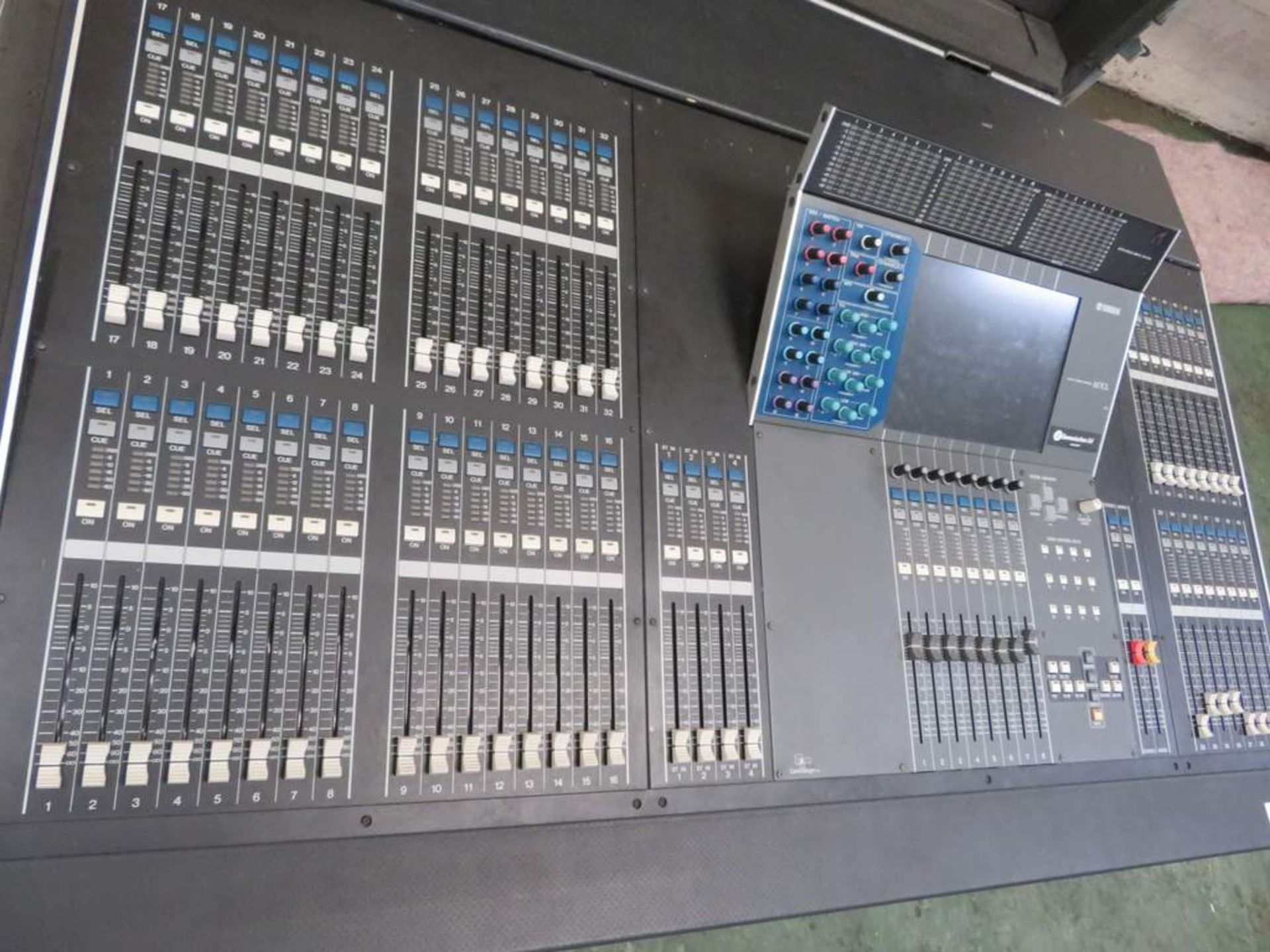 Yamaha M7CL 48 channel digital mixing console with meter bridge and 3 SB168 Digital Stagebox - Image 5 of 13