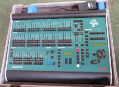 1x Zero 88 Fat Frog lighting desk (working)