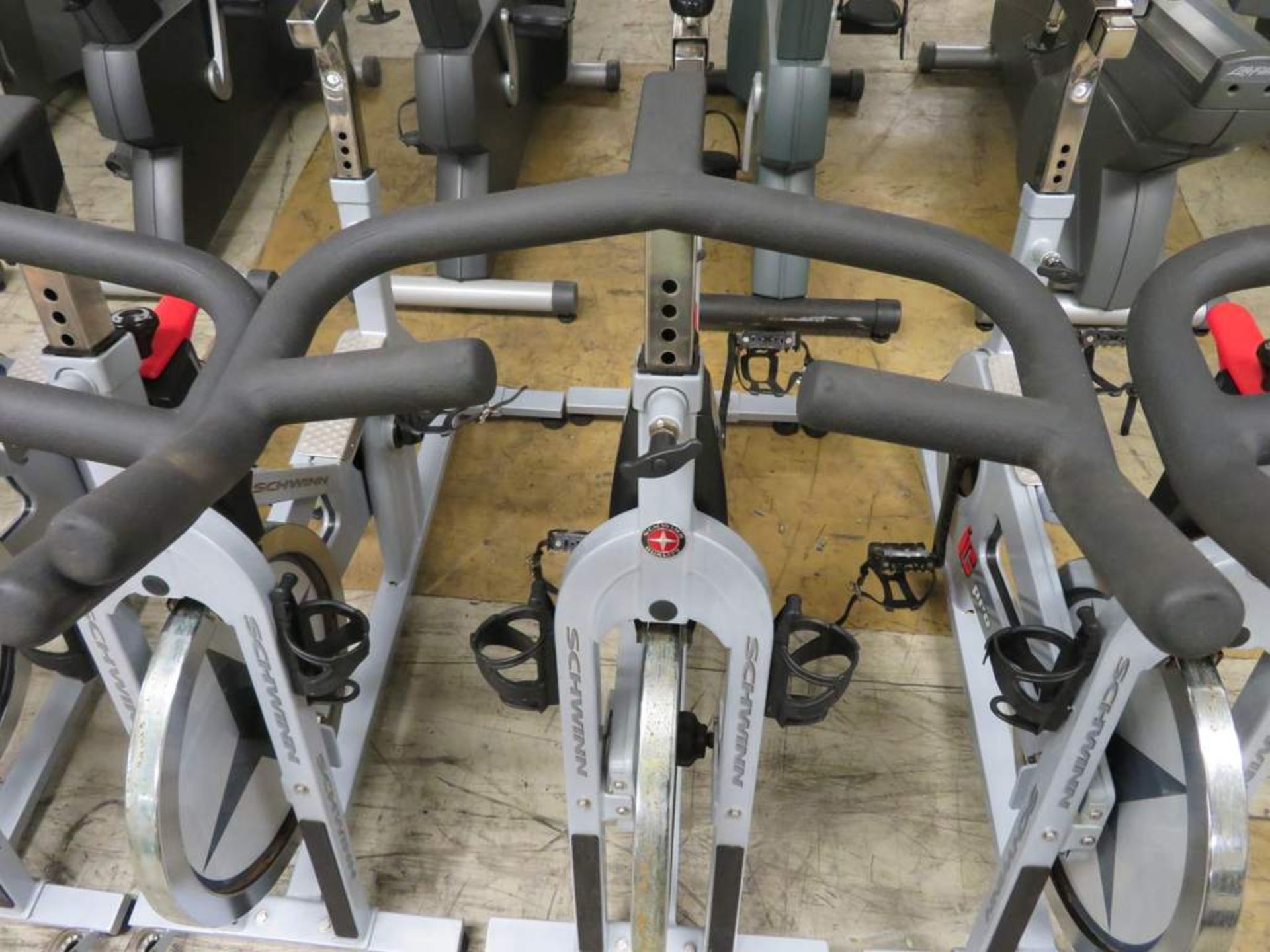 5x Schwinn IC Pro Exercise Spin Bikes - Bild 4 aus 8
