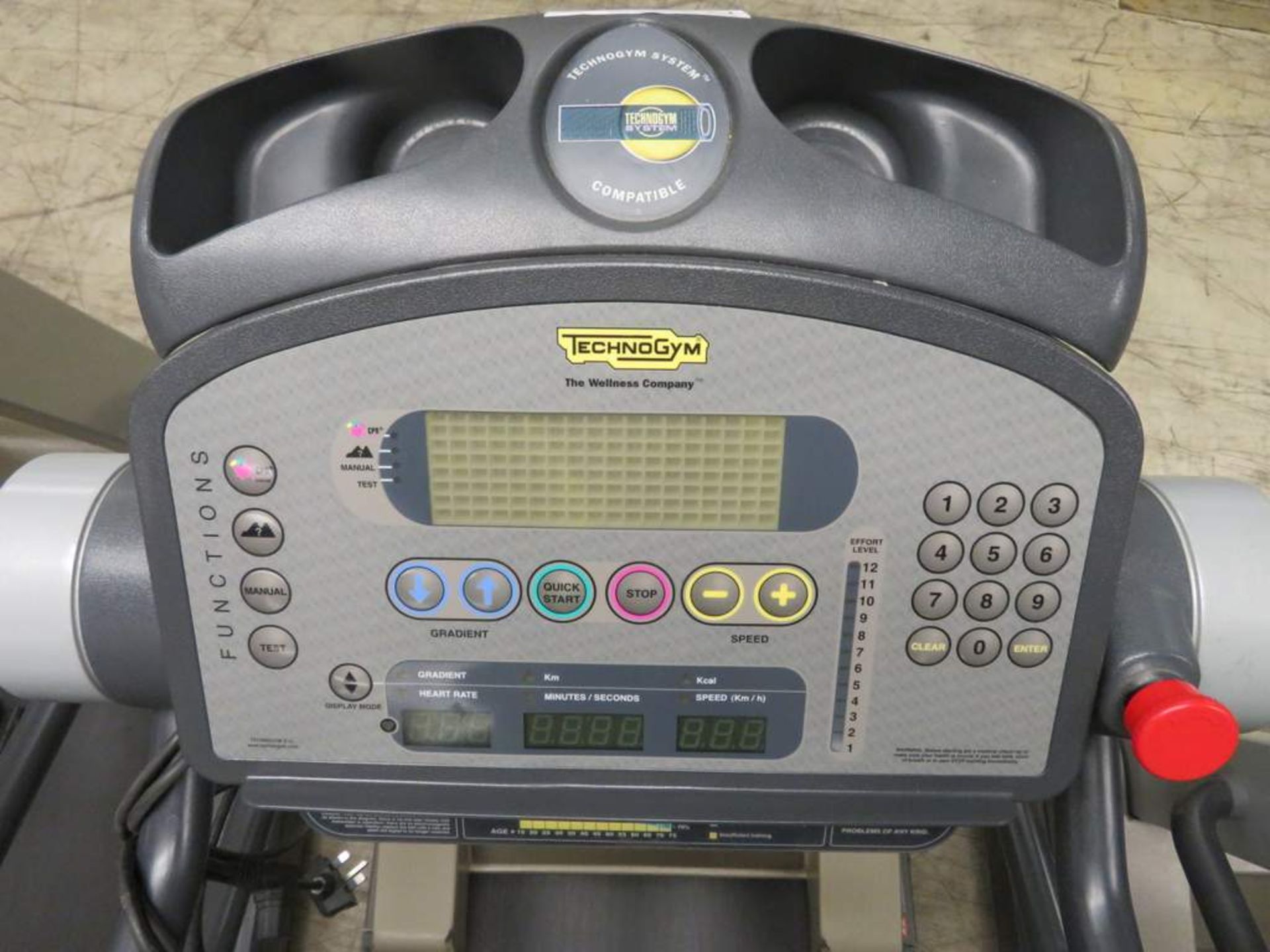 Technogym Run 600 XT PRO - Bild 5 aus 11