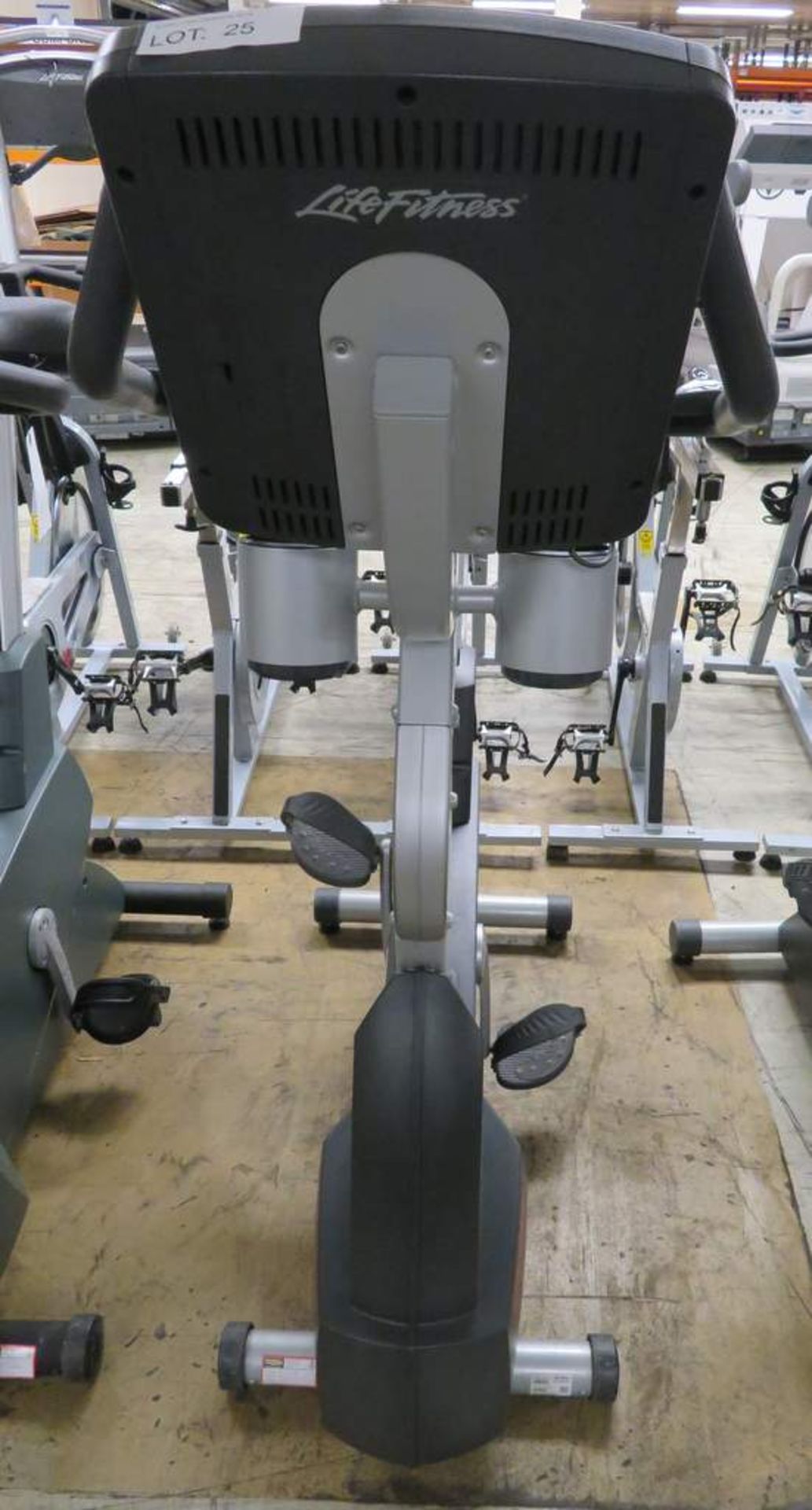 Life Fitness CLSC Upright Exercise Bike - Image 9 of 9