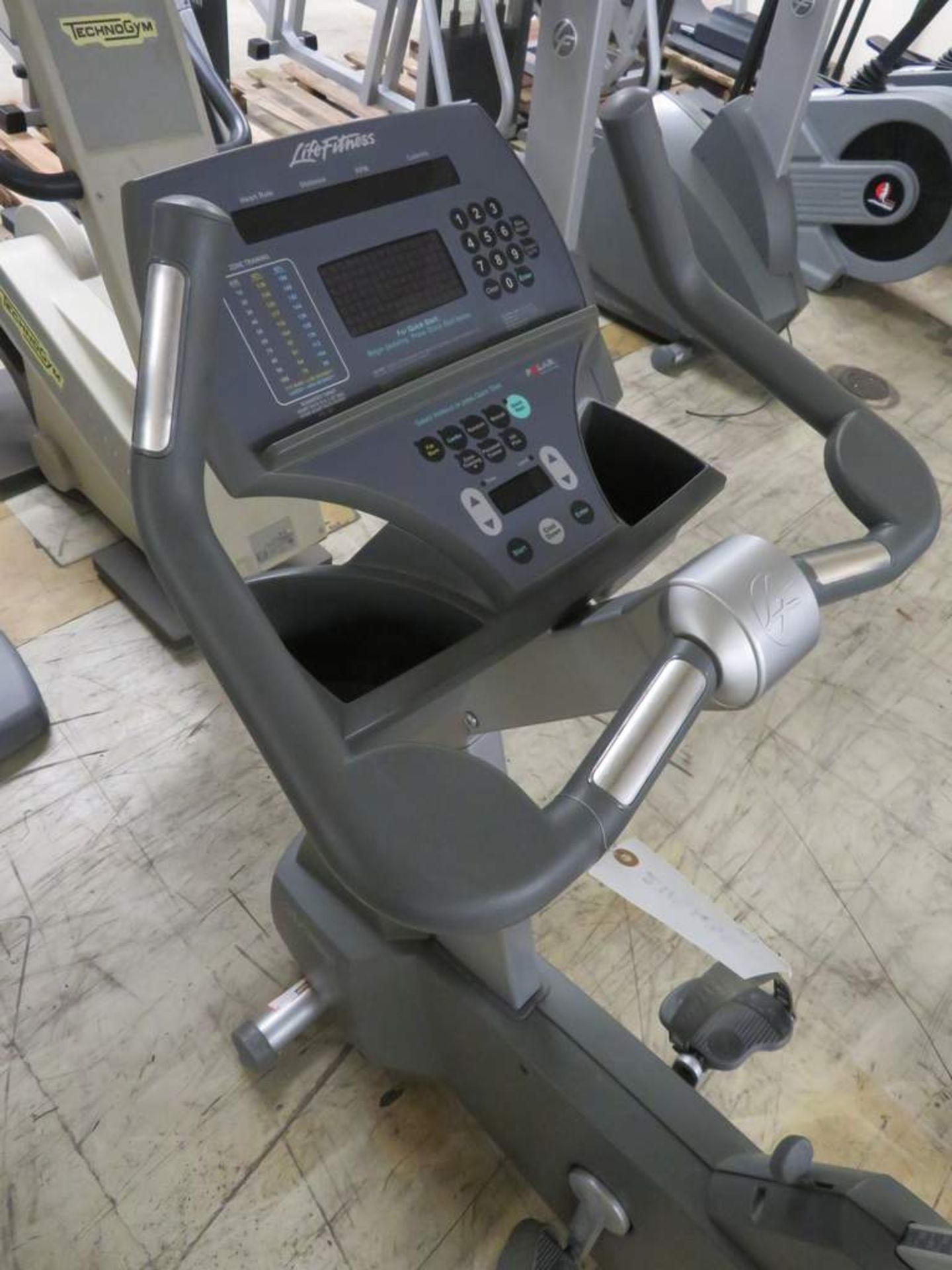 Life Fitness 95ci Upright Exercise Bike - Image 3 of 9