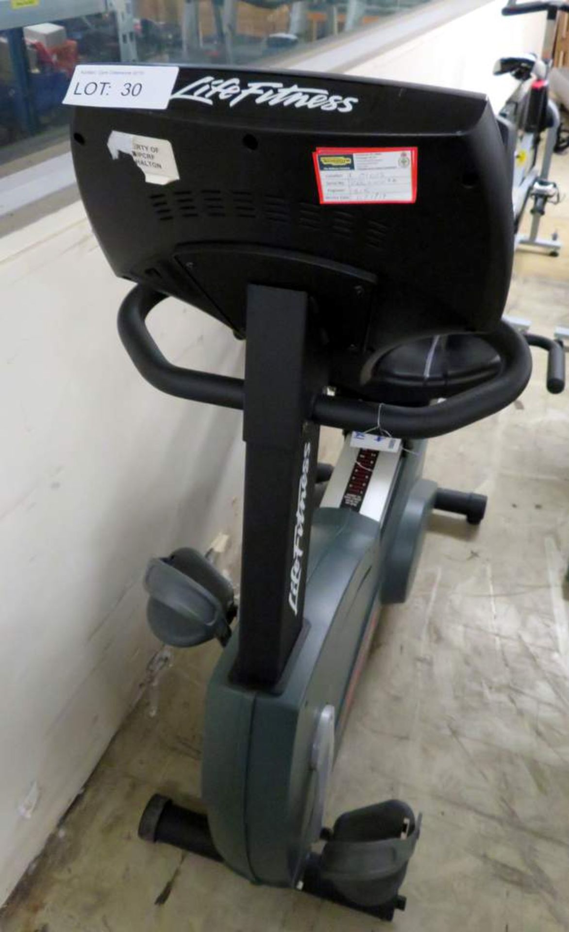 Life Fitness 9100 Recumbent Exercise Bike - Image 8 of 8