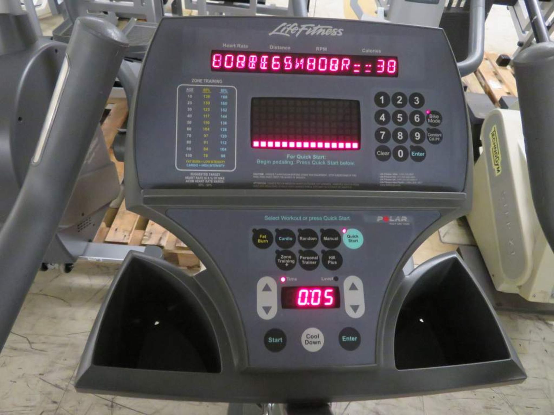 Life Fitness 95ci Upright Exercise Bike - Image 7 of 8