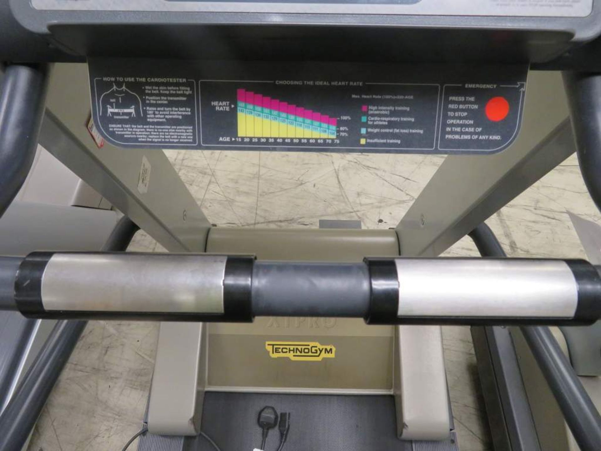 Technogym Run 600 XT PRO - Bild 6 aus 12