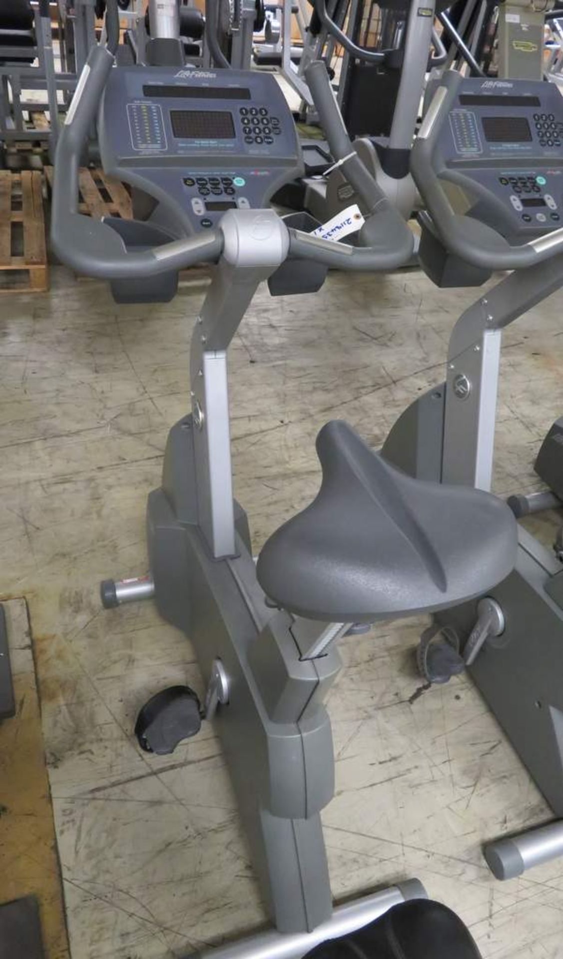 Life Fitness 95ci Upright Exercise Bike