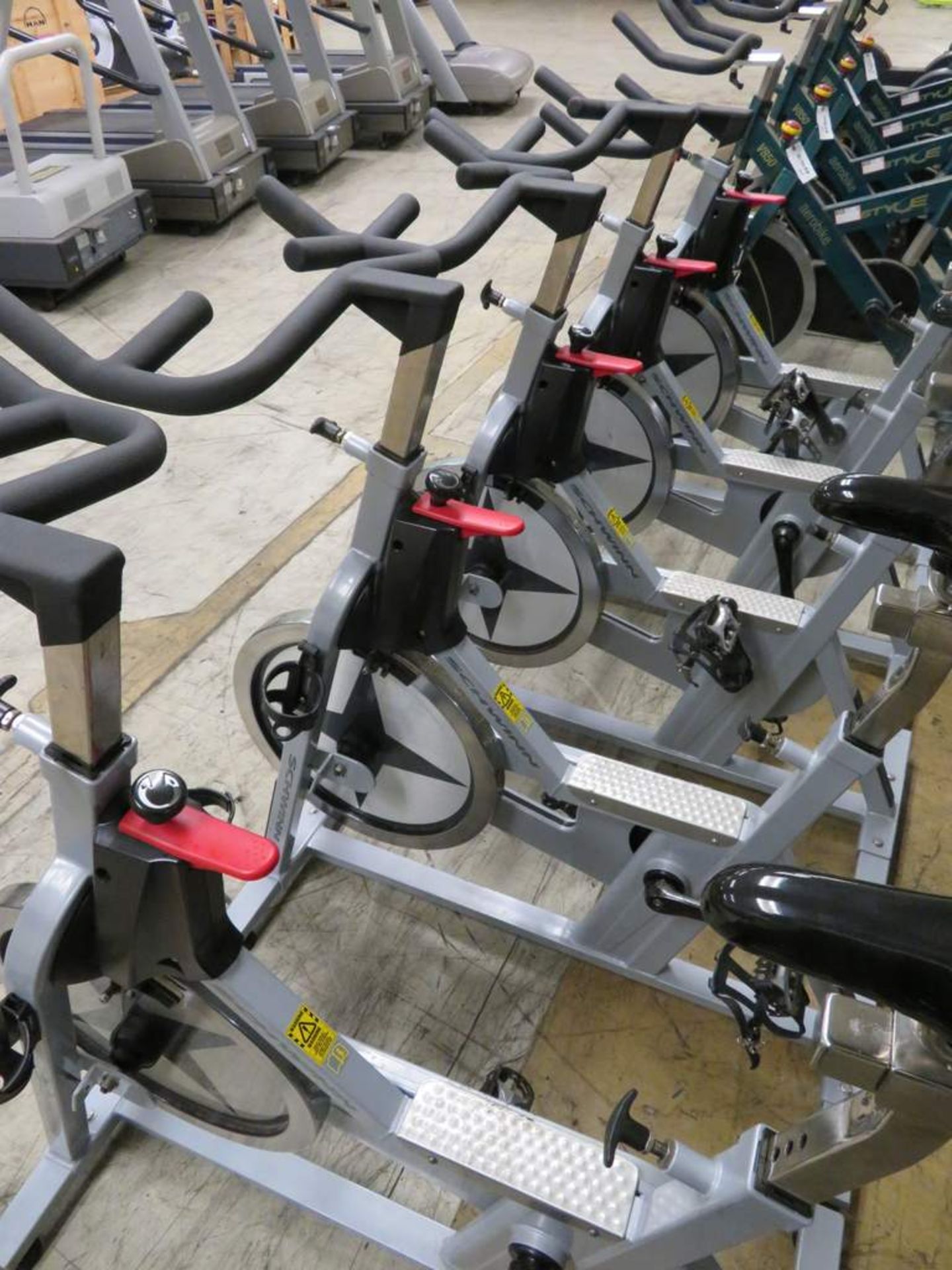 5x Schwinn IC Pro Exercise Spin Bikes - Bild 6 aus 8