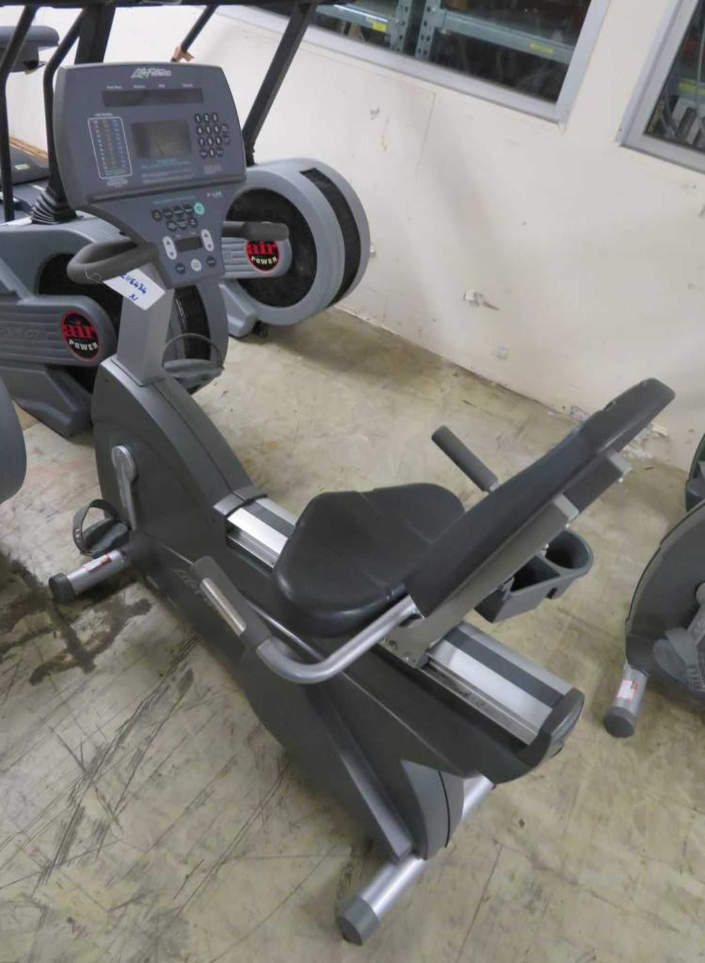 Life Fitness 95 Ri Recumbent Exercise Bike - Bild 2 aus 8