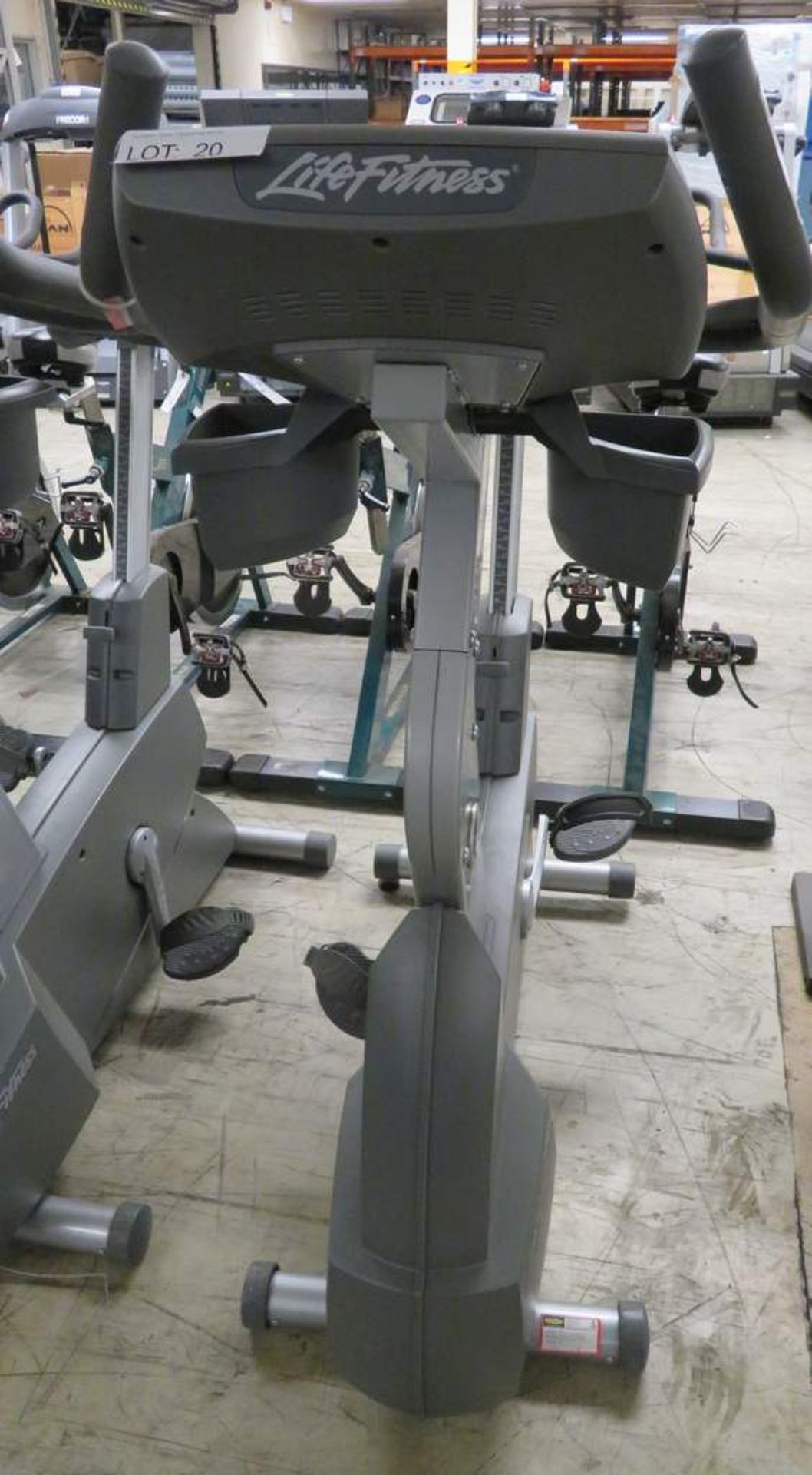 Life Fitness 95ci Upright Exercise Bike - Image 9 of 9