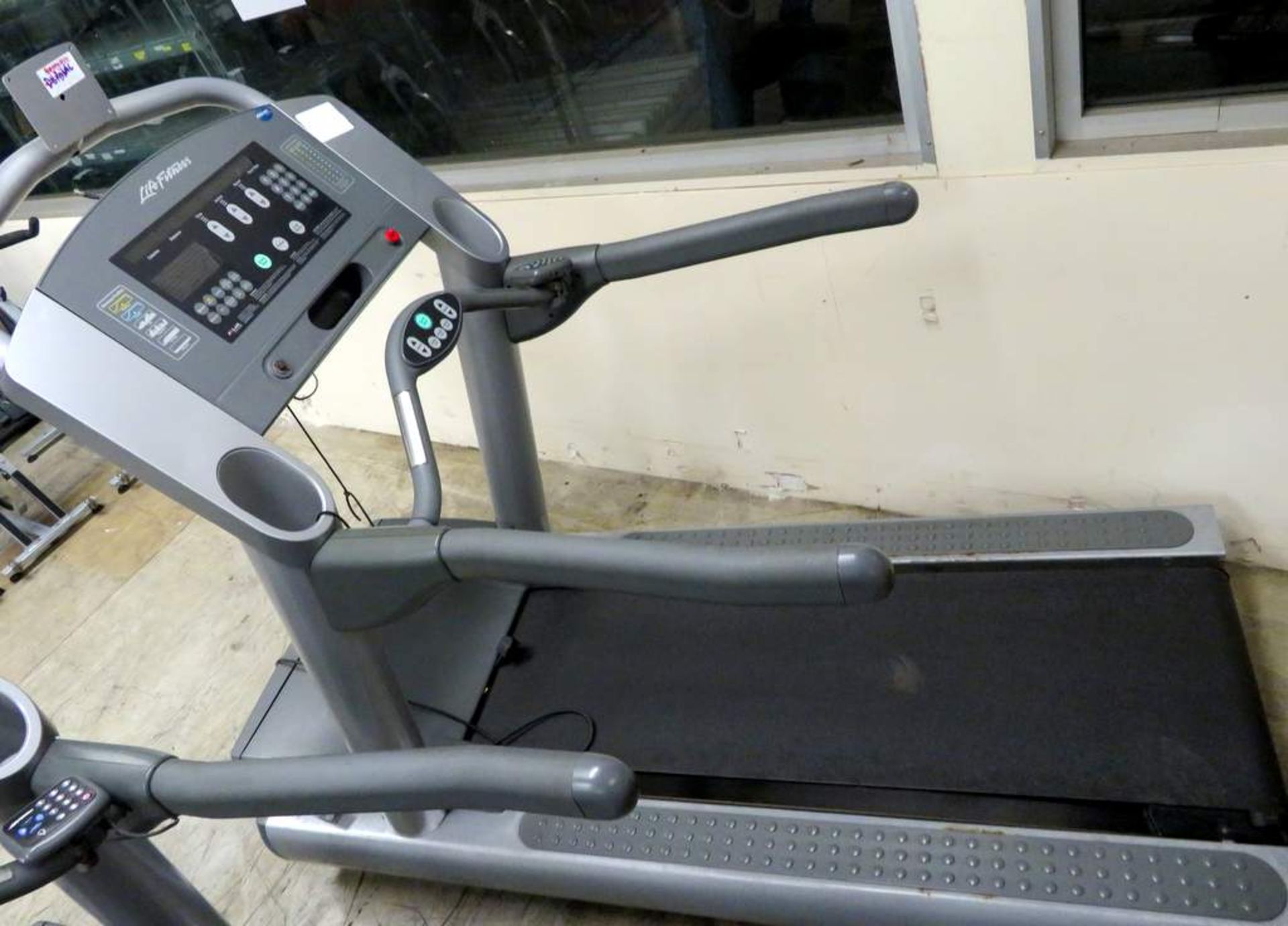 Life Fitness 95 Ti Treadmill - Bild 2 aus 8