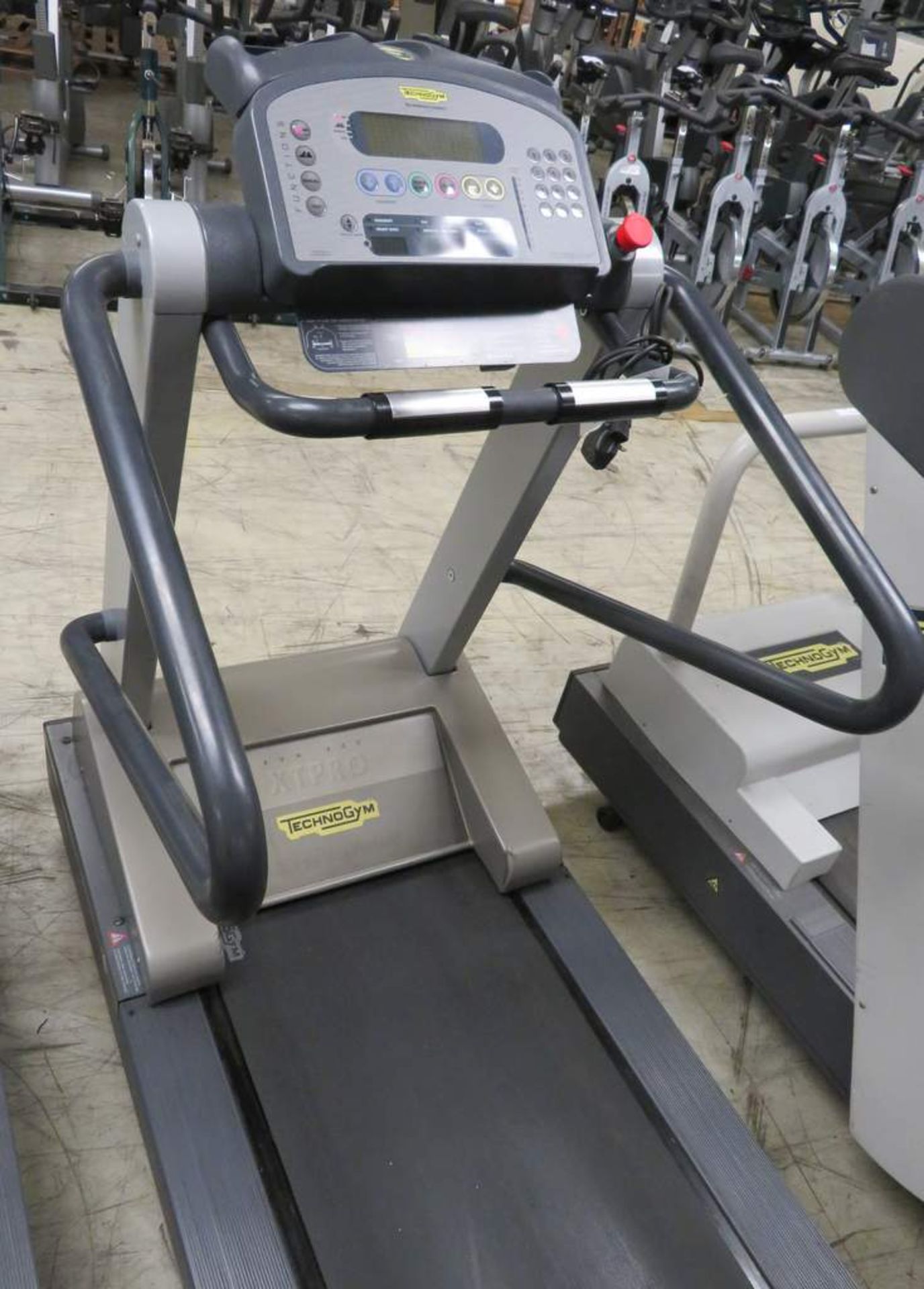 Technogym Run 600 XT PRO - Bild 2 aus 11