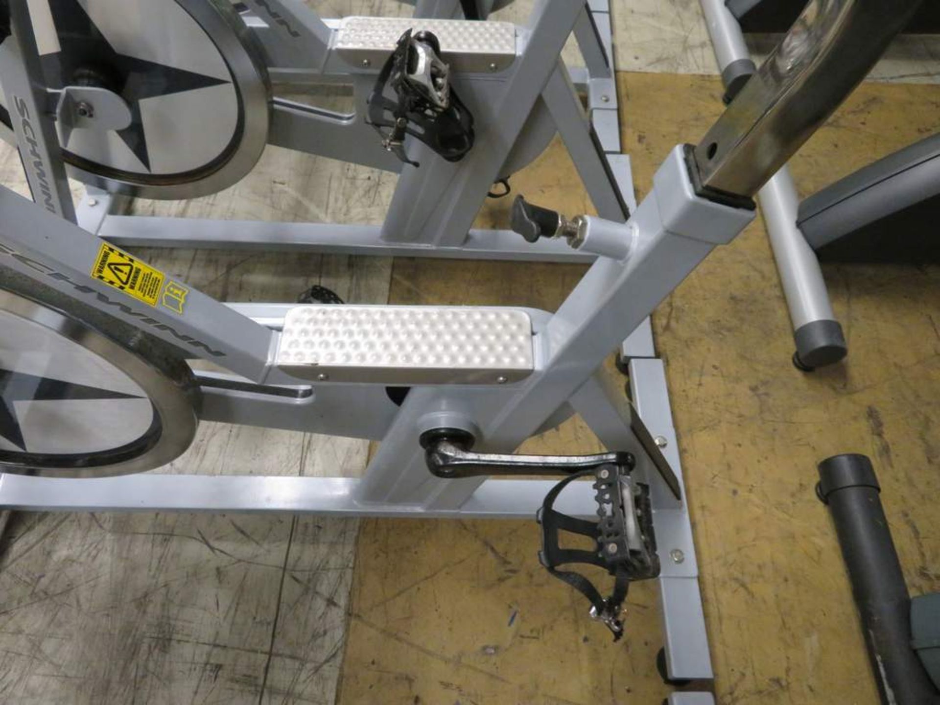 5x Schwinn IC Pro Exercise Spin Bikes - Bild 8 aus 8