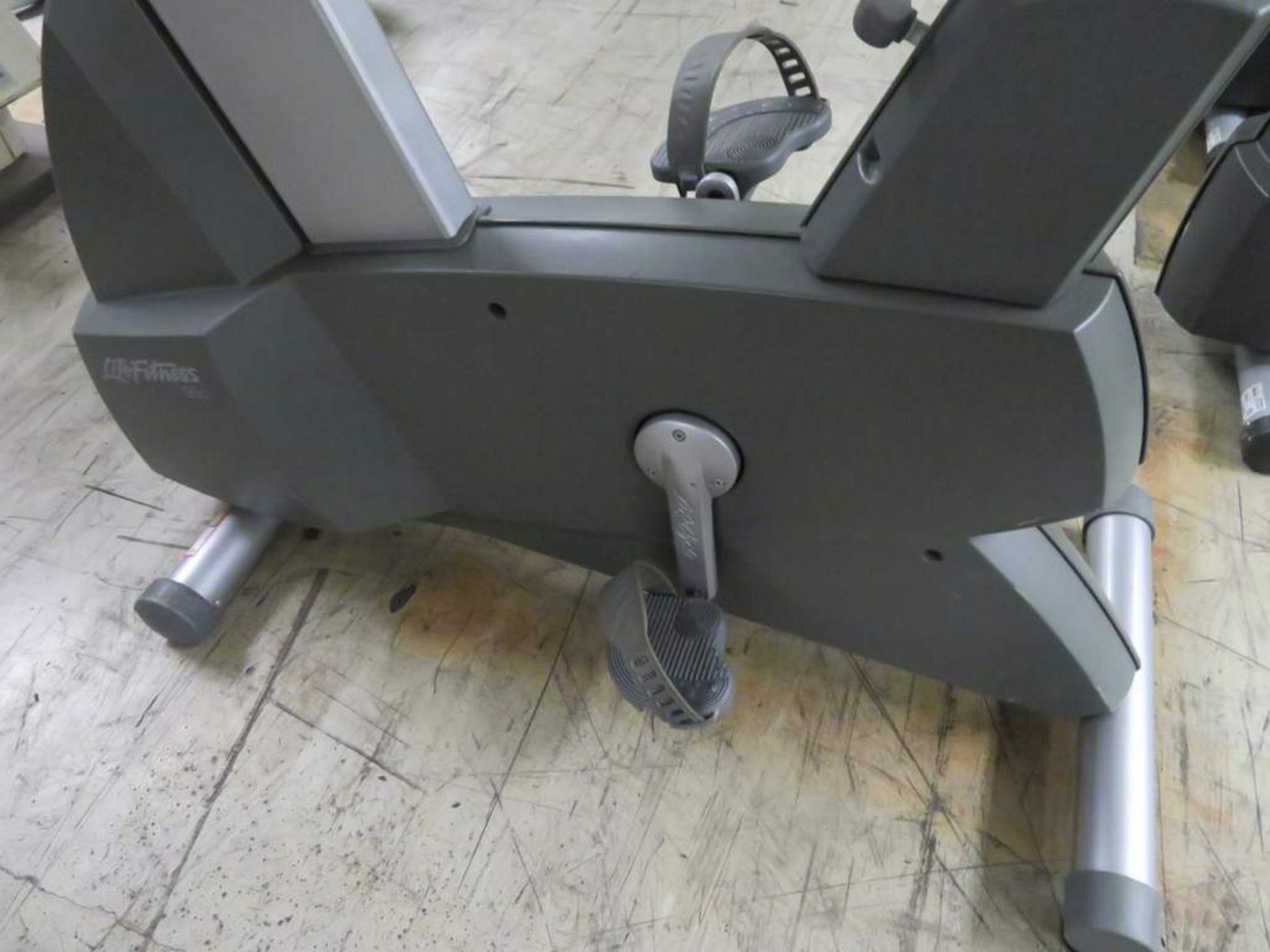 Life Fitness 95ci Upright Exercise Bike - Bild 6 aus 9