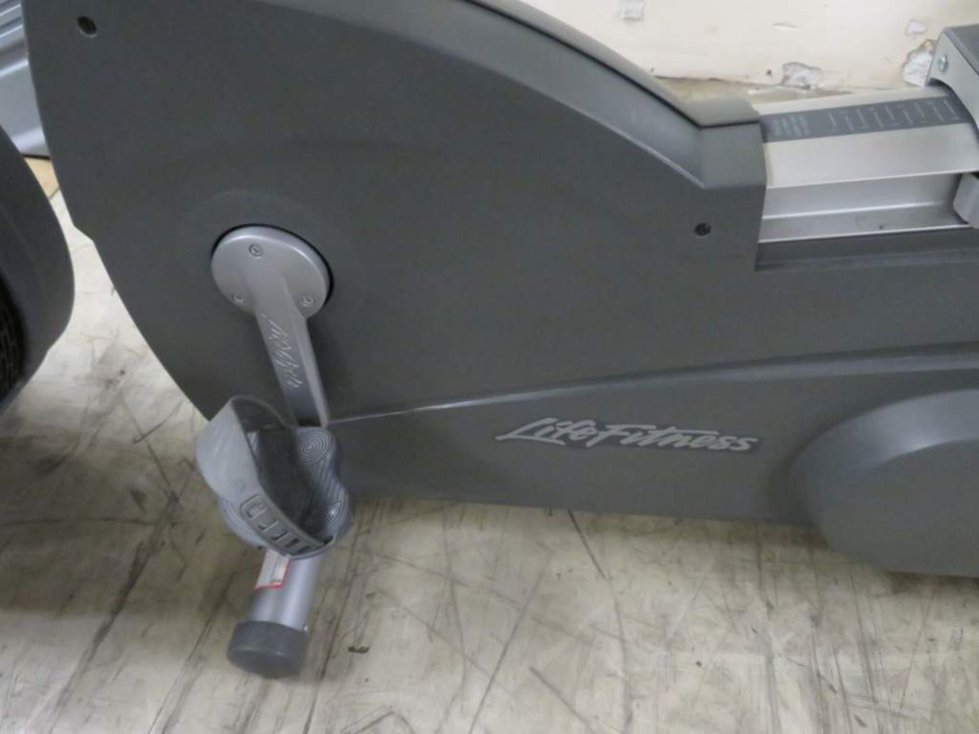 Life Fitness 95 Ri Recumbent Exercise Bike - Bild 4 aus 9