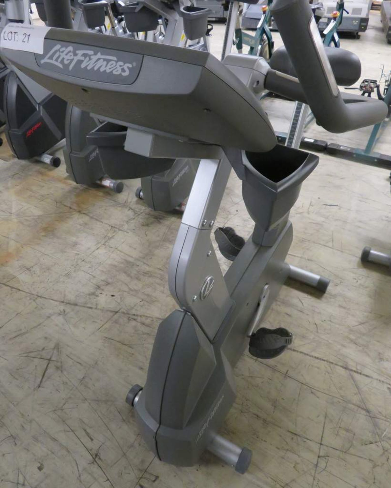 Life Fitness 95ci Upright Exercise Bike - Image 9 of 9