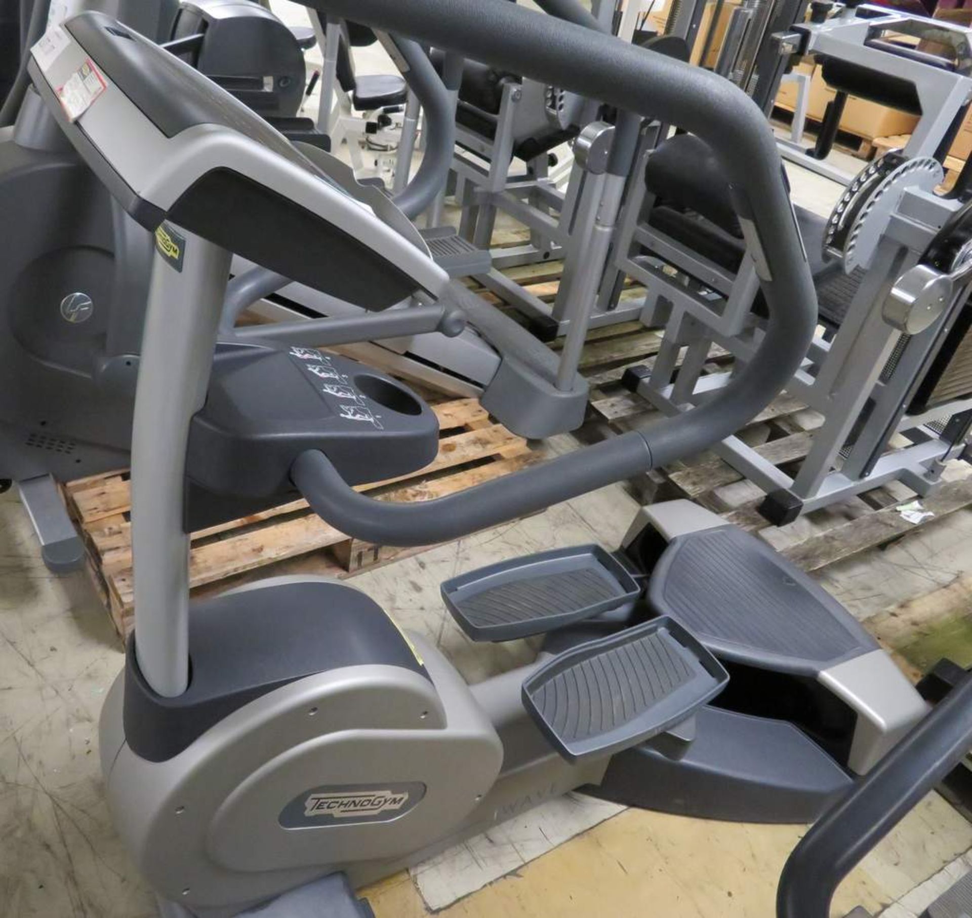 Technogym Excite Wave 700i SP - Bild 2 aus 10