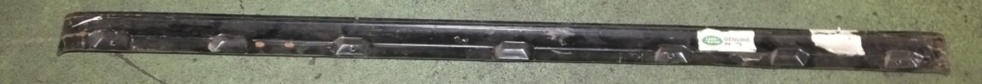Land Rover skirting section / panel