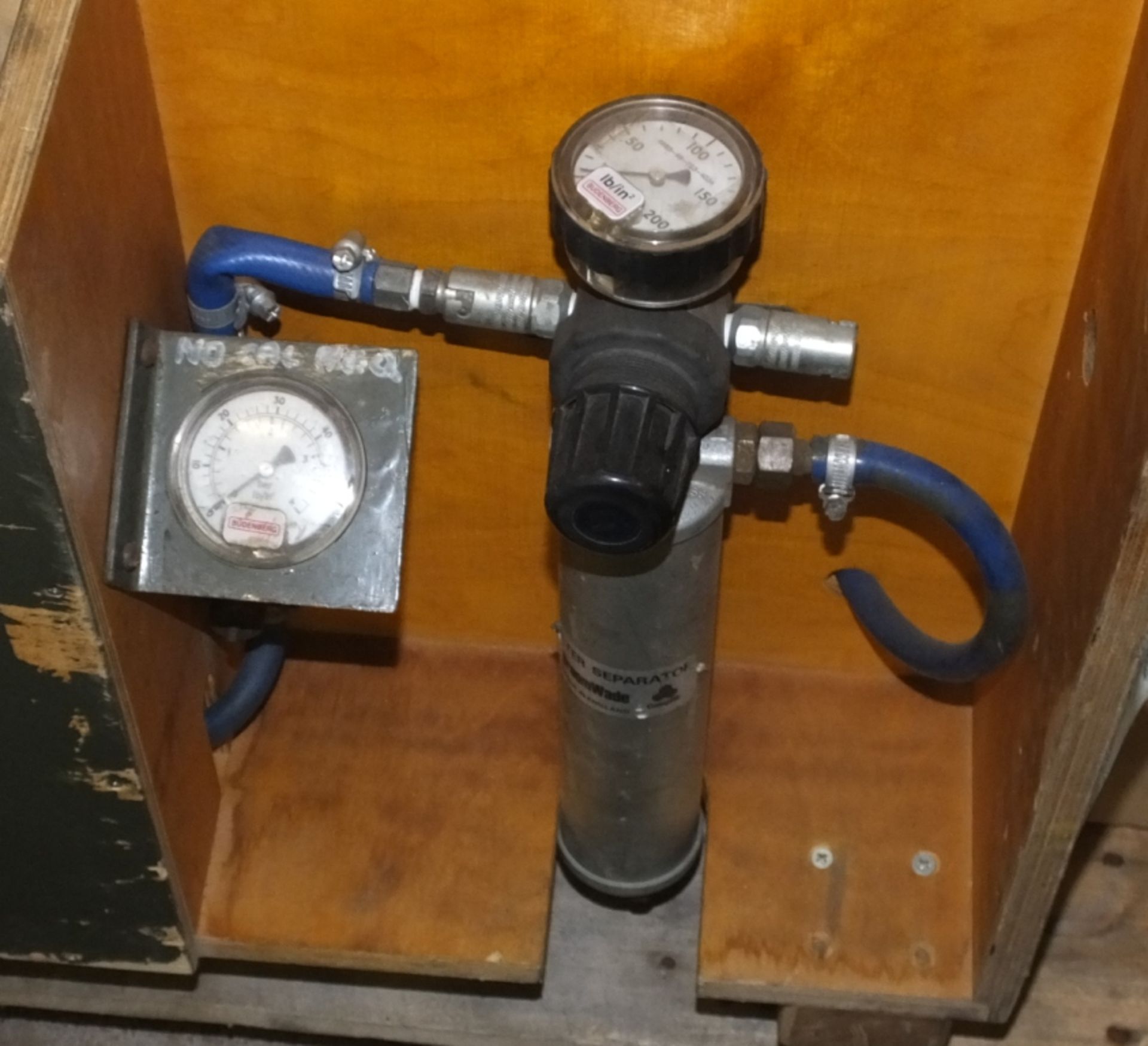 Fuel System pressurisation rig in wooden box - Image 3 of 5