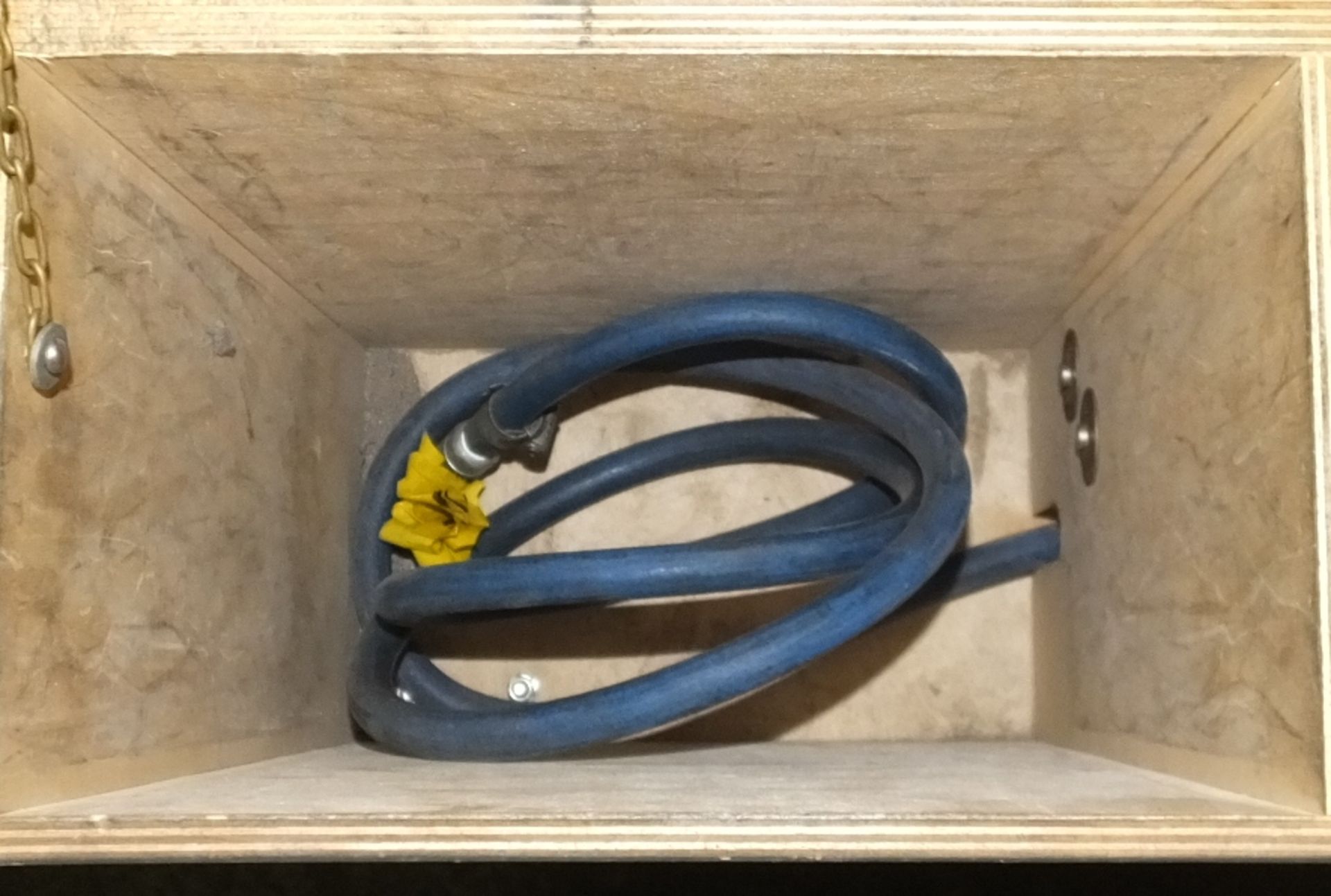Fuel System pressurisation rig in wooden box - Image 5 of 5