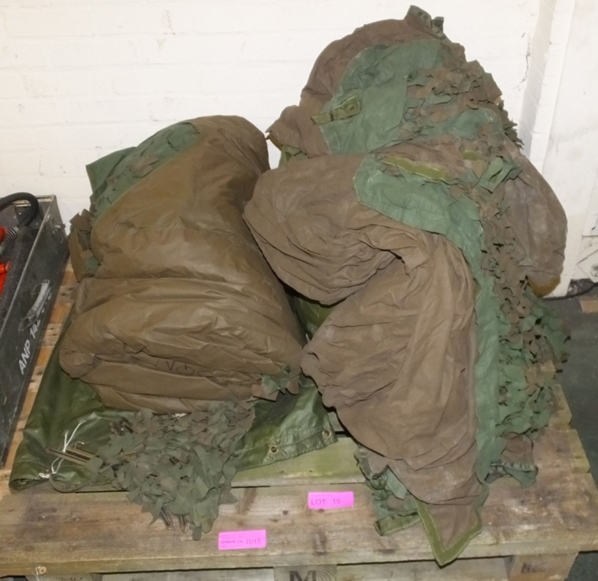 Helicopter concealment set - woodland military webbing / nettings in 2 carry bags