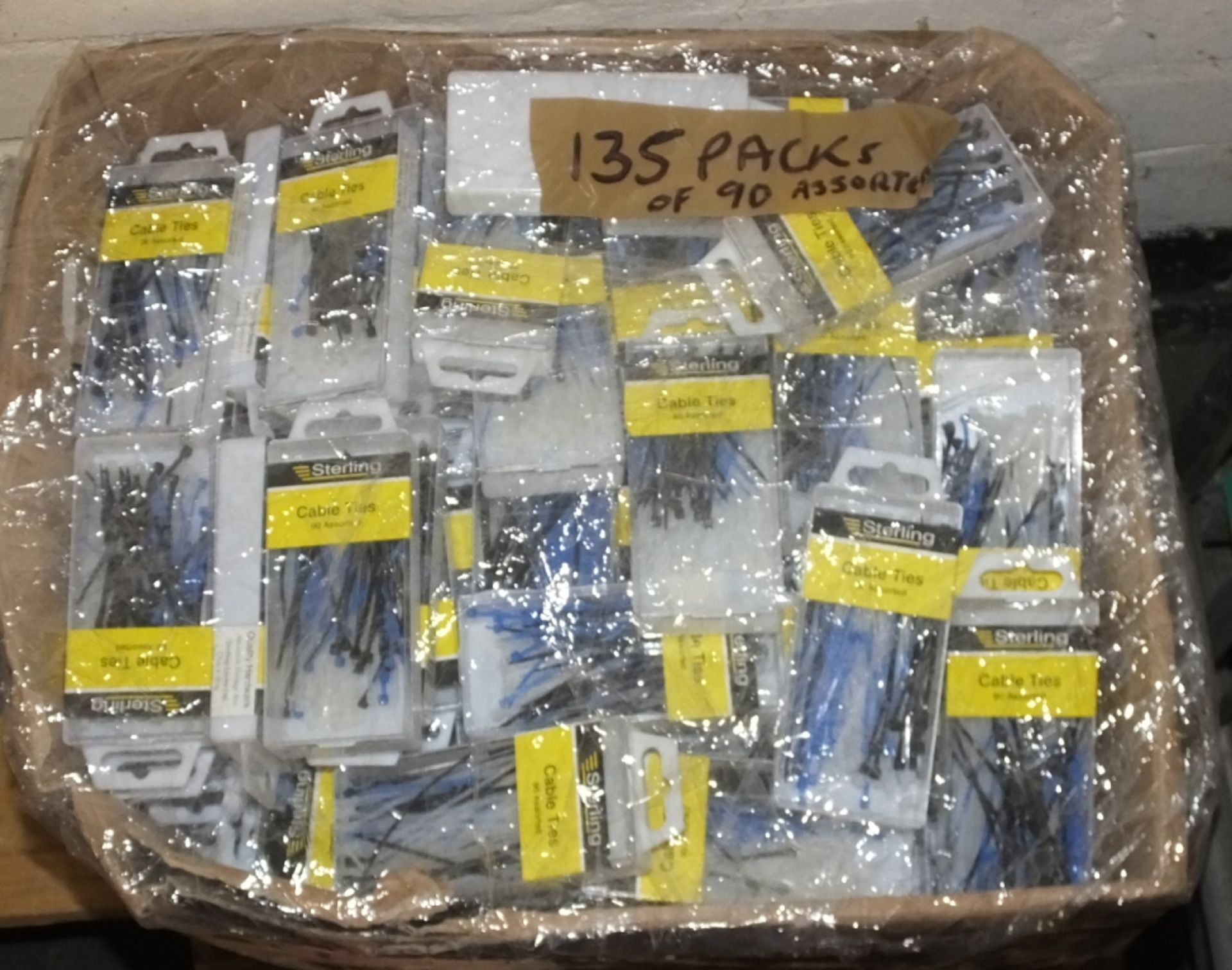 Assorted small electricians cable ties - 90 per box (approx) -135 boxes