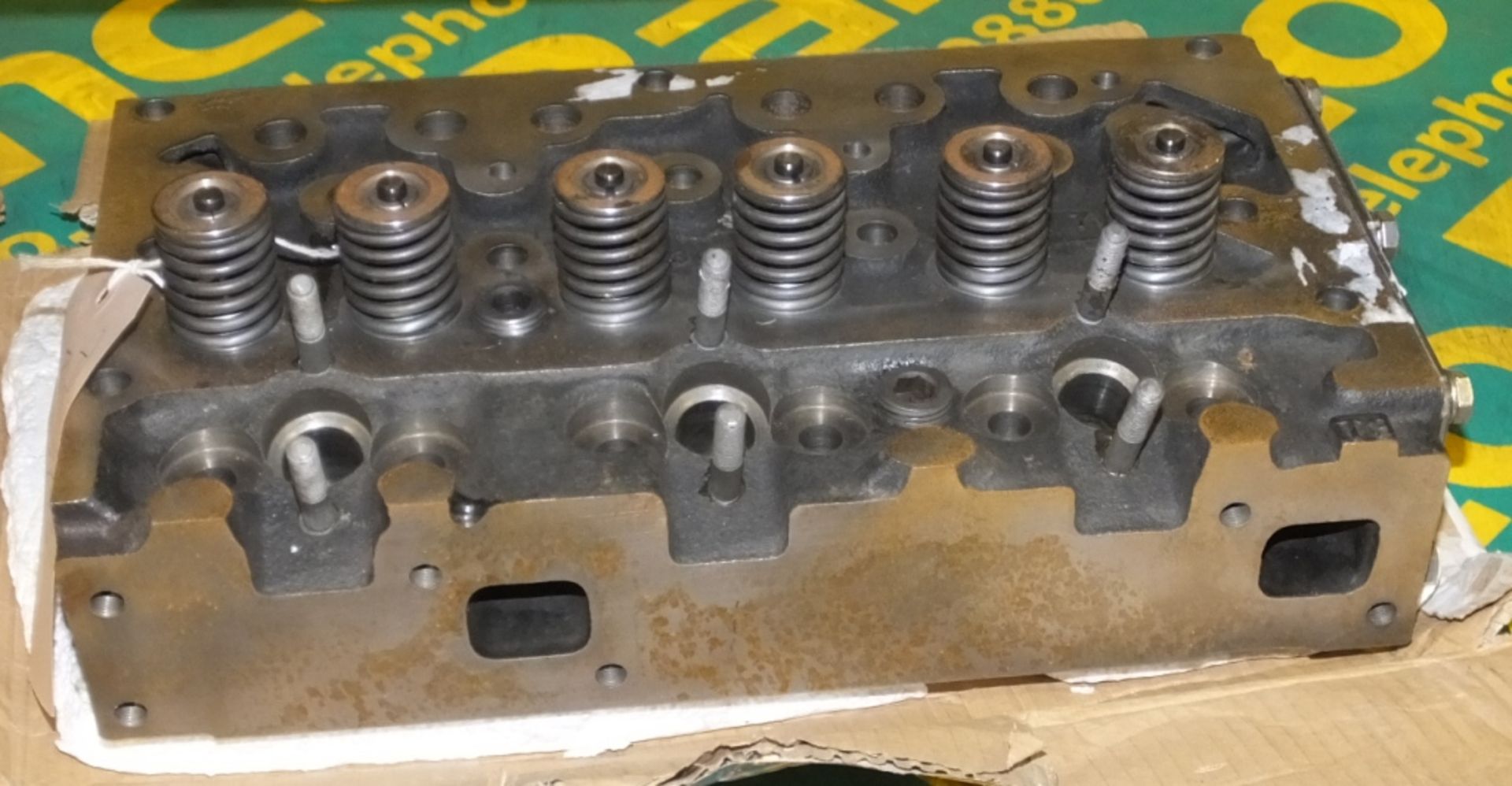 Perkins 3152 Cylinder Head C/W valves (as new) - Image 3 of 3