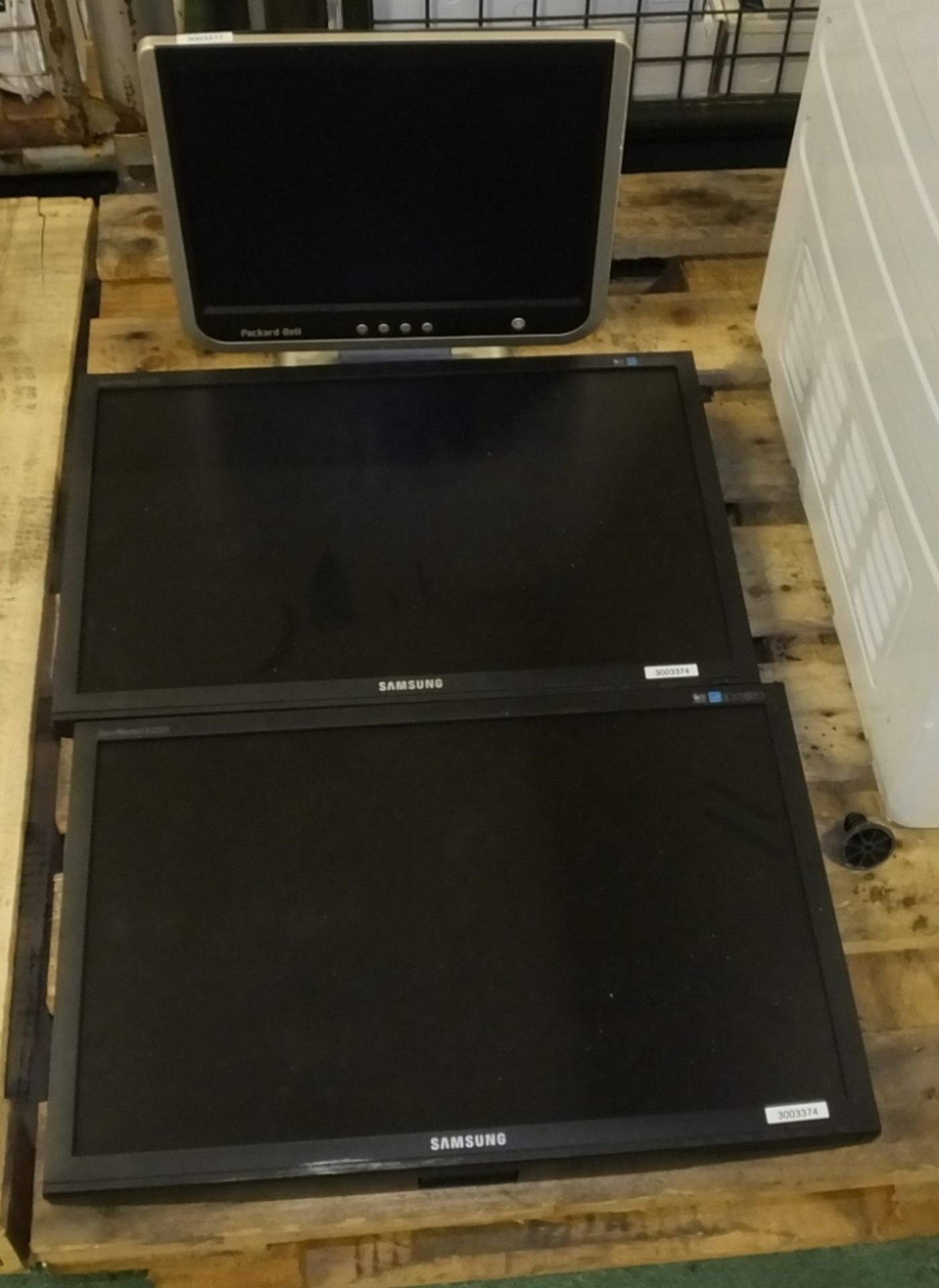 2x Samsung E2220NW Monitors, Parkard Bell FT500 Monitor