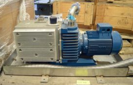 Ilmvac 30314-02 Vacuum Pump on Tray.