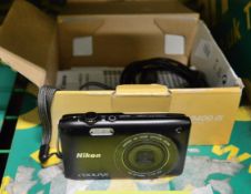 Nikon Coolpix S3200. Canon Powershot Accessories.