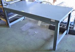 Work Table L1860 x W810 x H740mm.