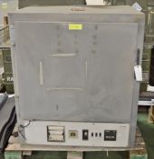 Large Oven W 970 x D 960 x H 1100mm.