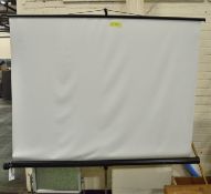 Projector Screen 1480mm Wide.