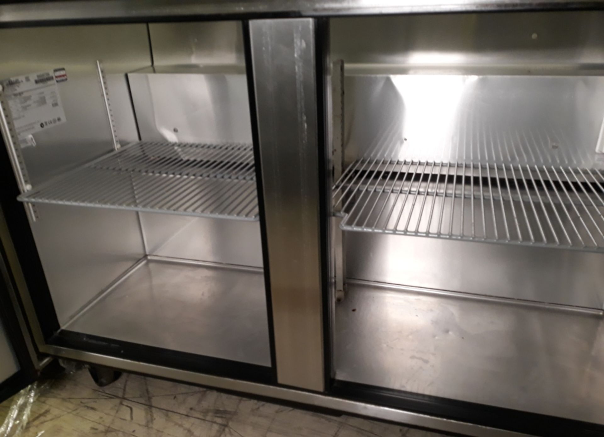 True TSSU-48-12 2 door salad prep counter fridge. - Image 3 of 4