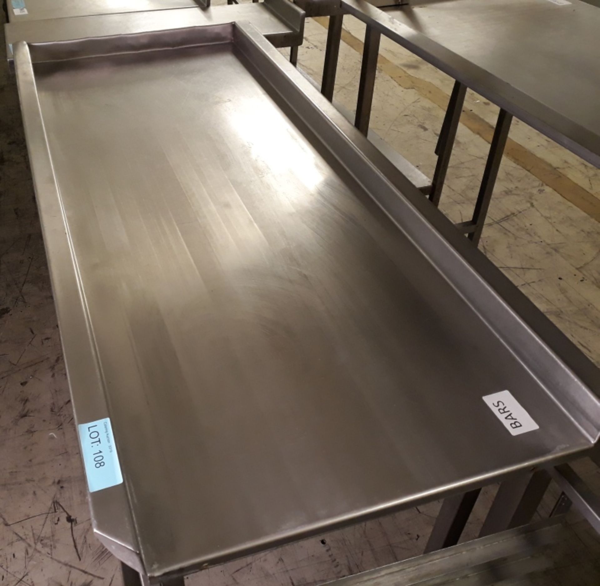 Stainless steel dishwasher table - 137 x 63cm. - Image 2 of 2