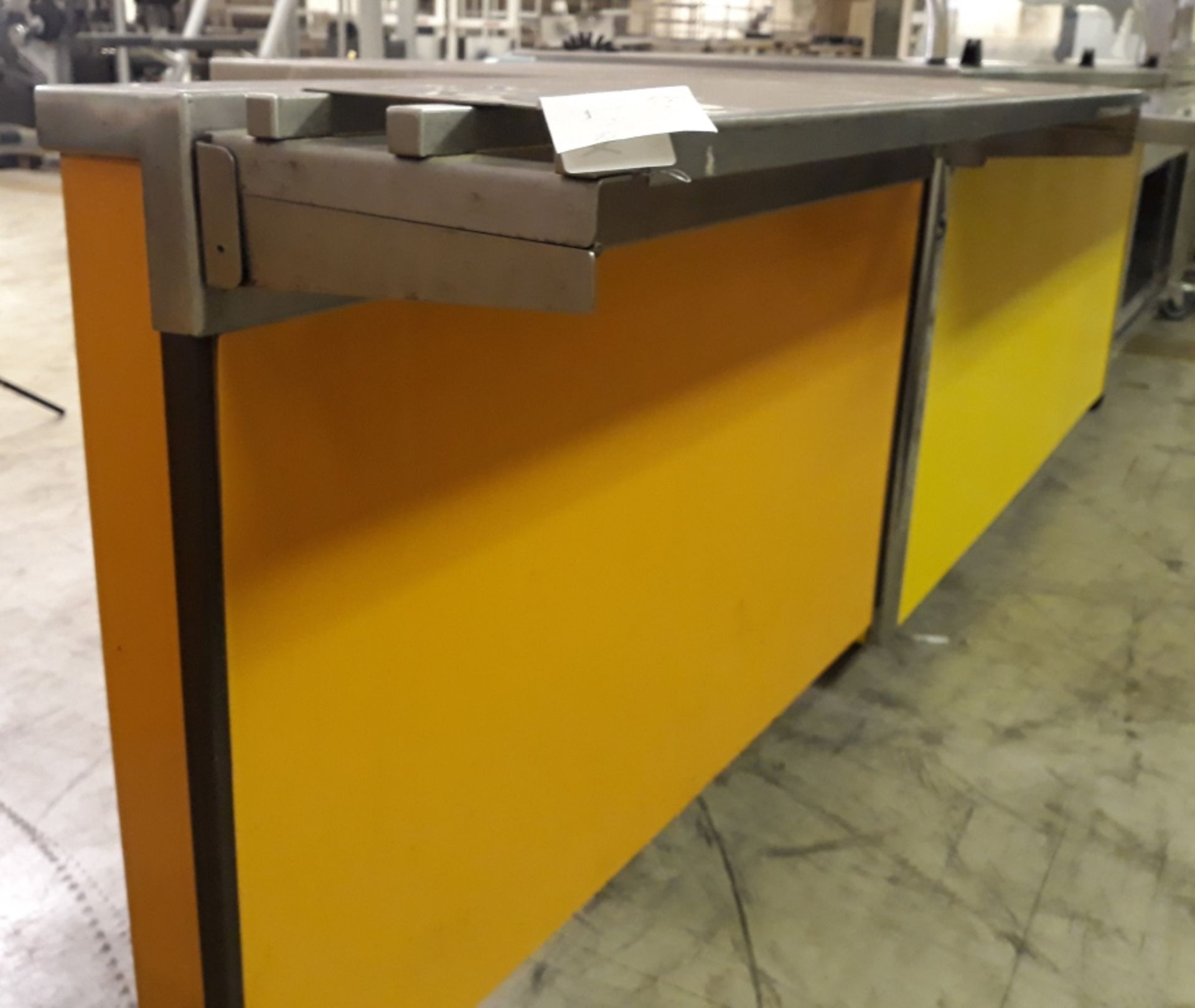 Moffat stainless steel till counter. - Image 3 of 3